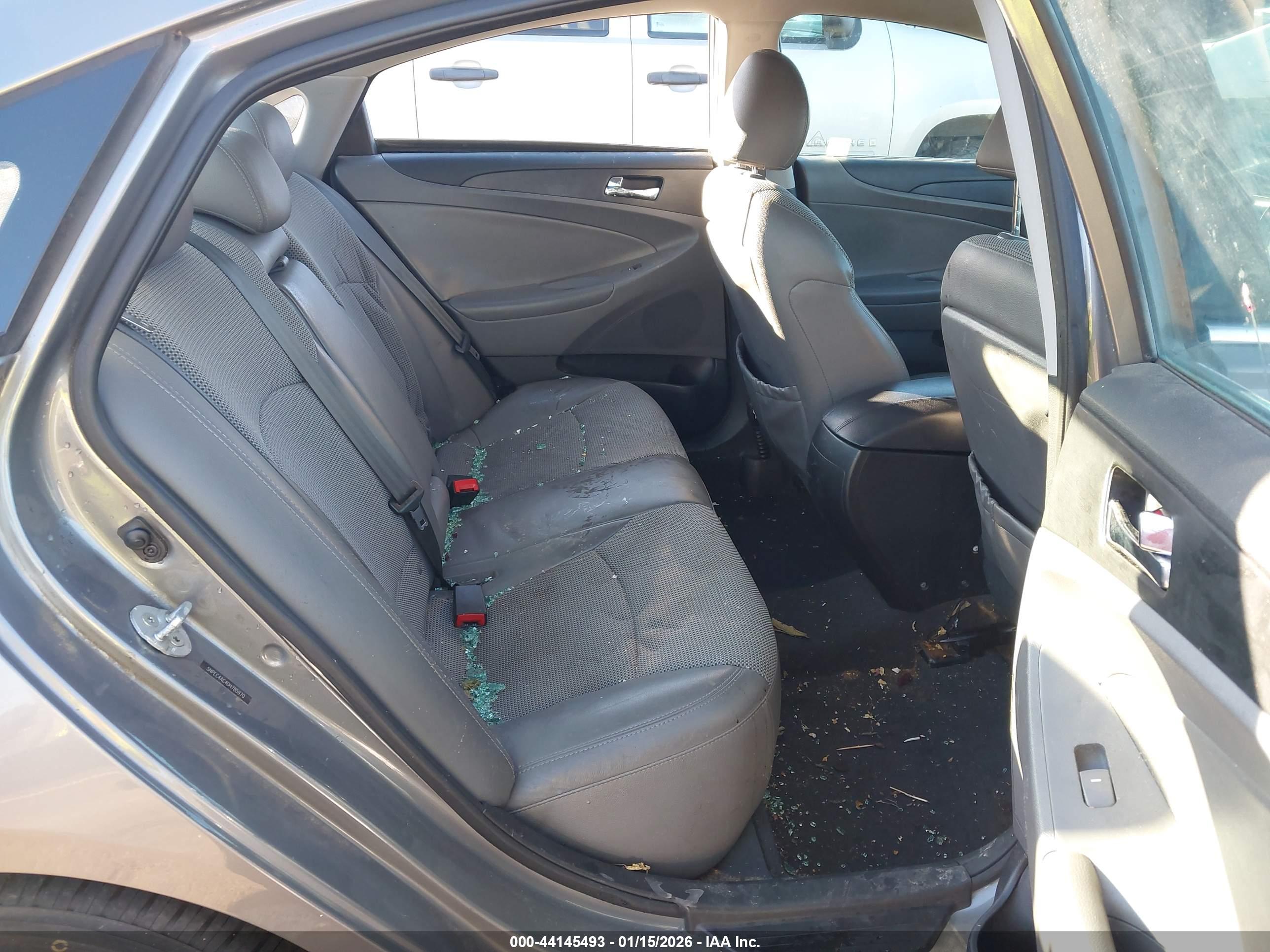 HYUNDAI SONATA image 8