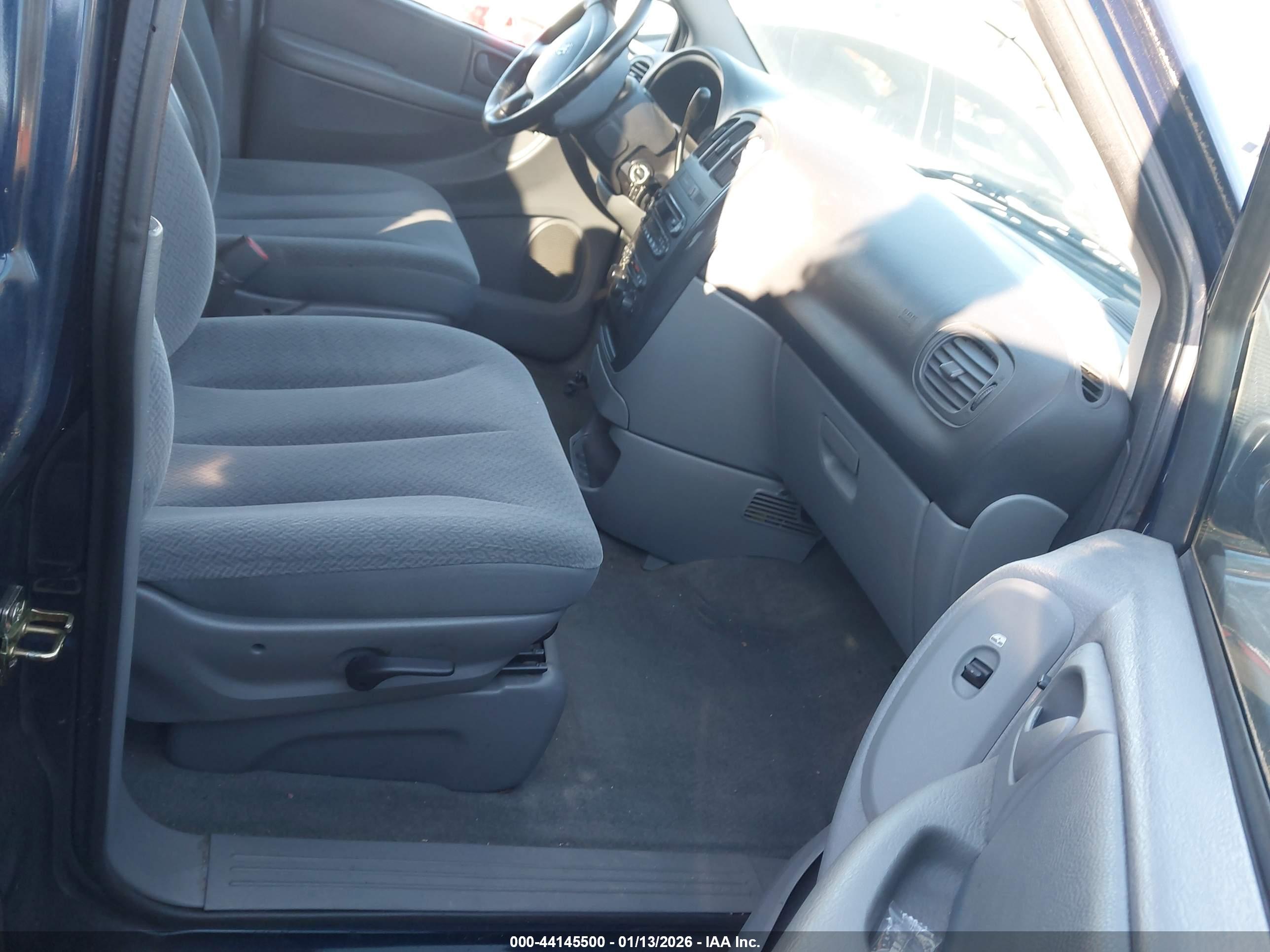 DODGE GRAND image 5