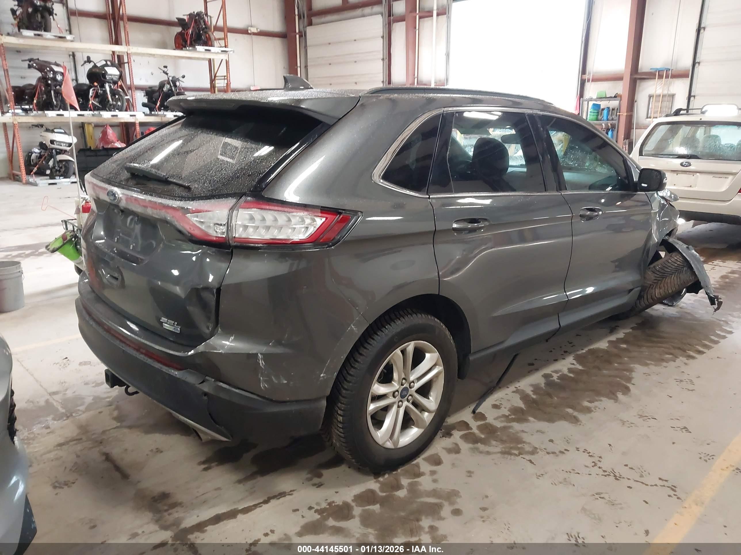 FORD EDGE image 4