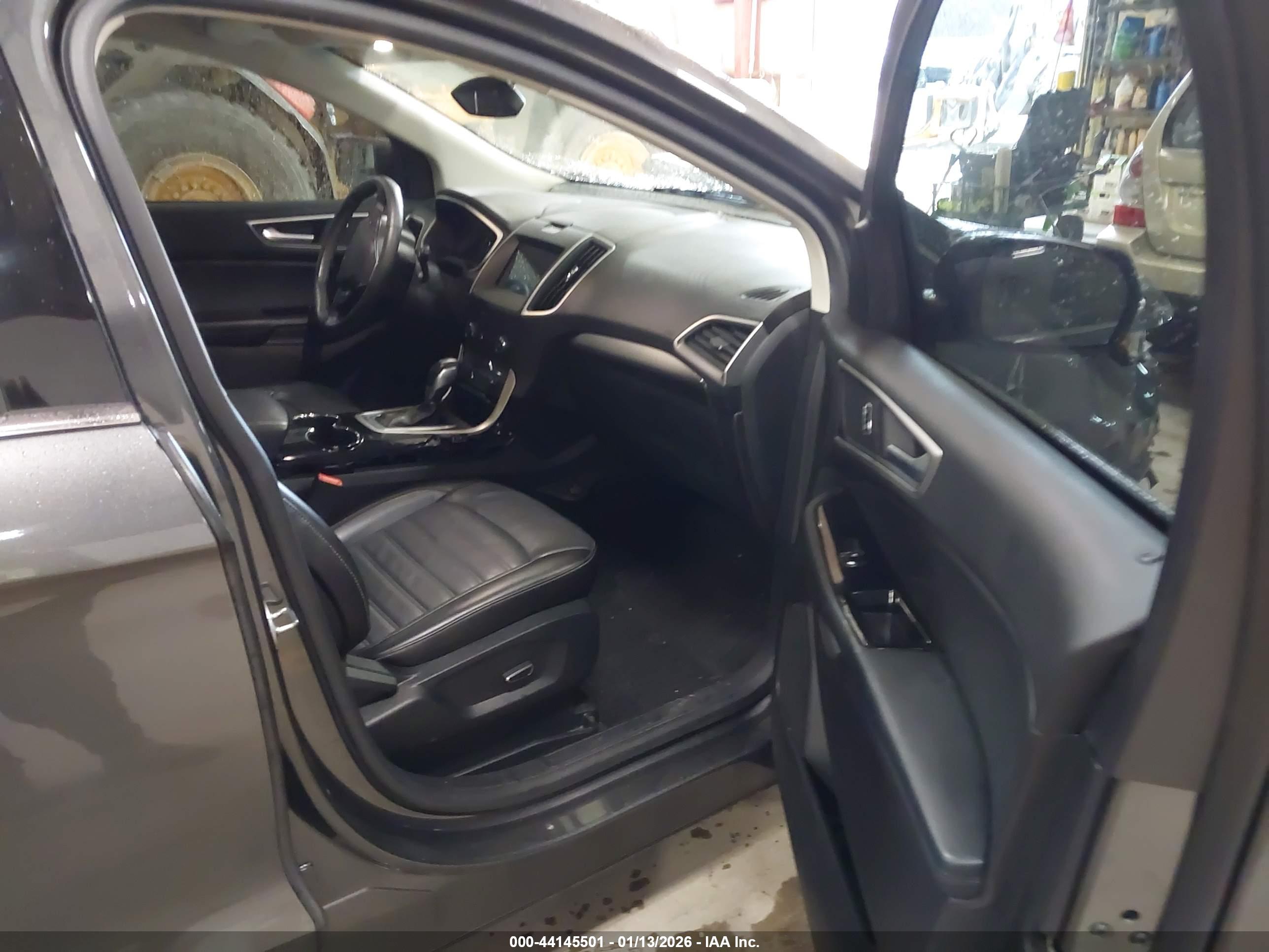 FORD EDGE image 5