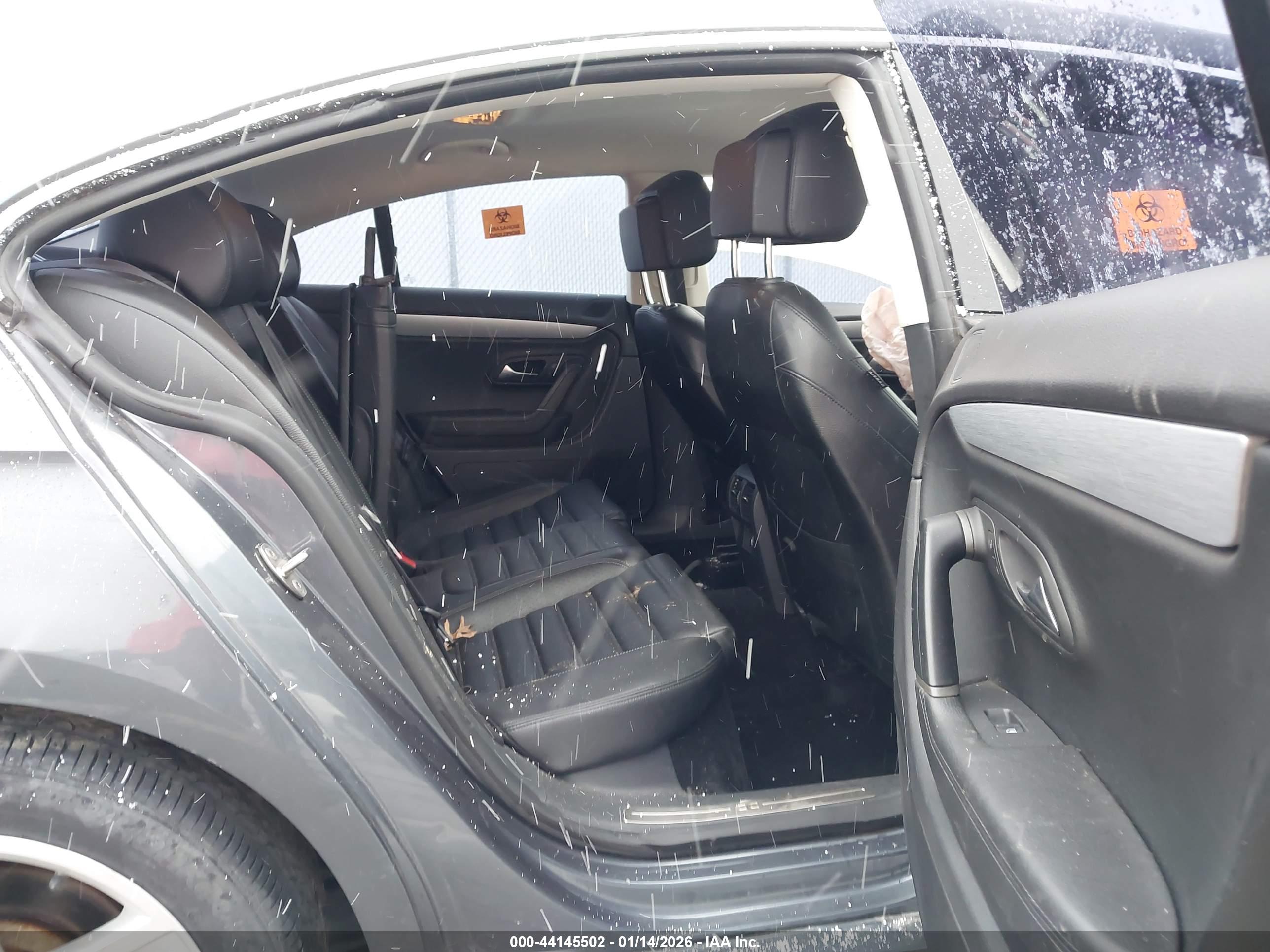 VOLKSWAGEN CC image 8