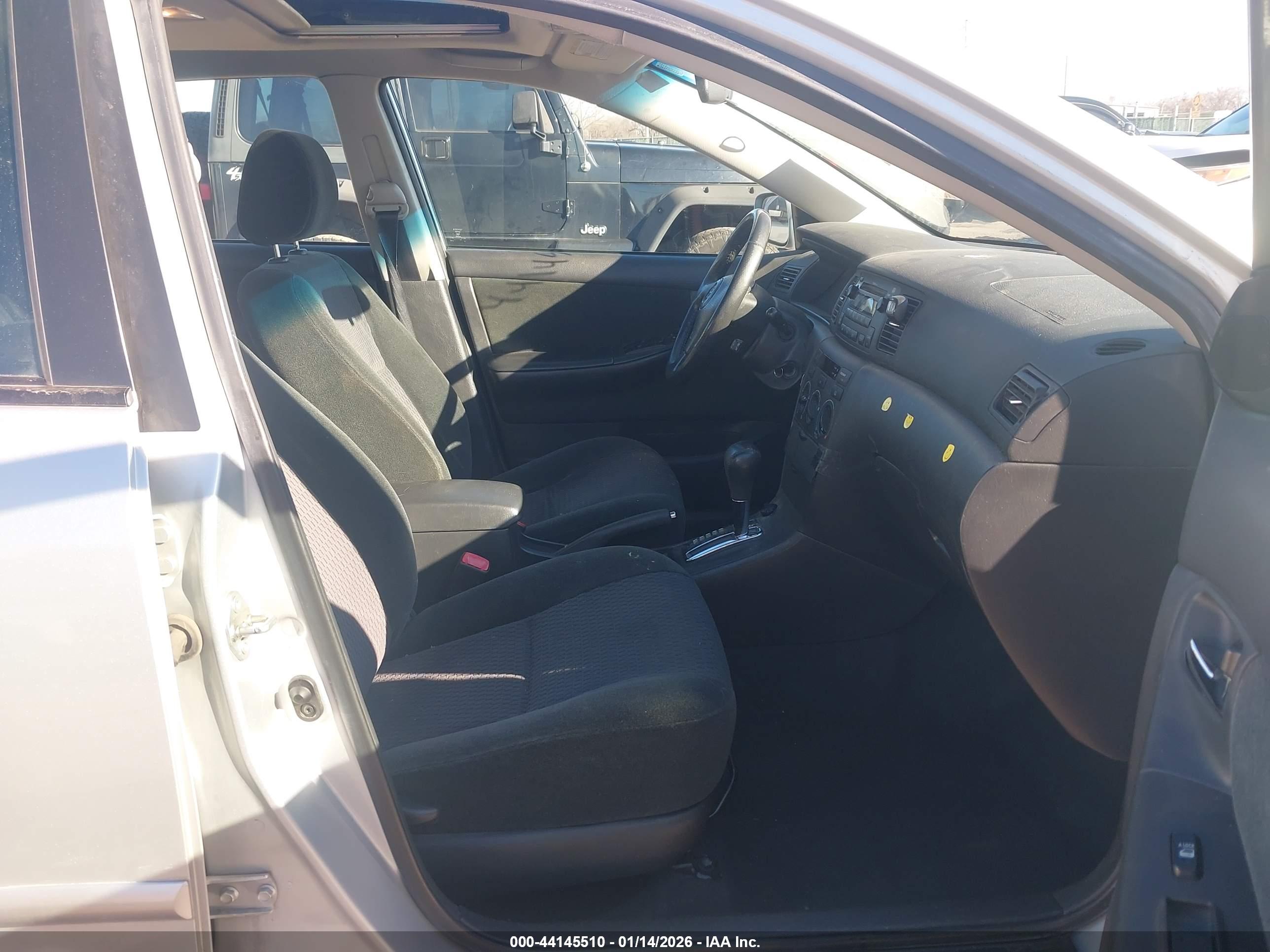 TOYOTA COROLLA image 5