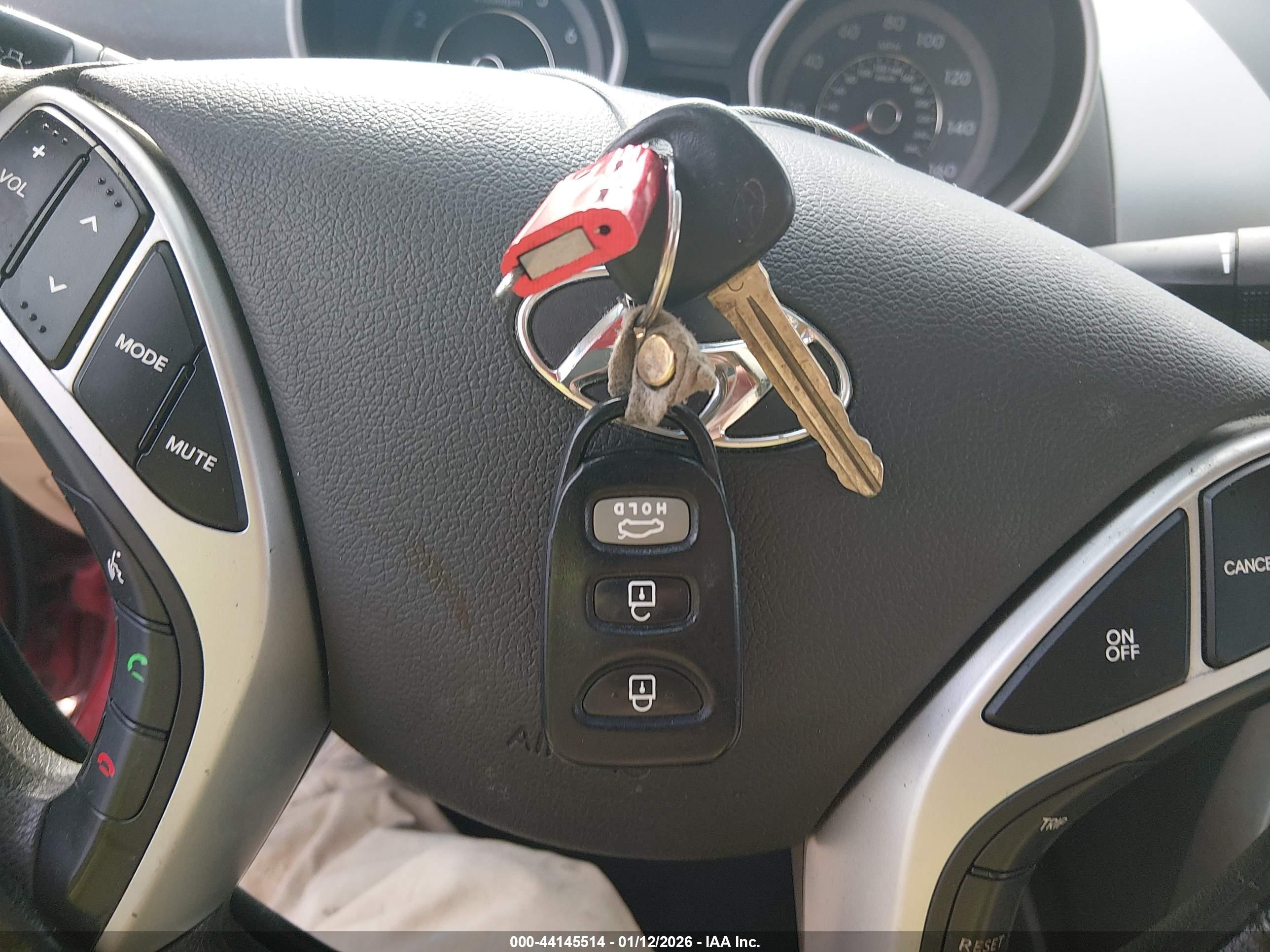 HYUNDAI ELANTRA image 11