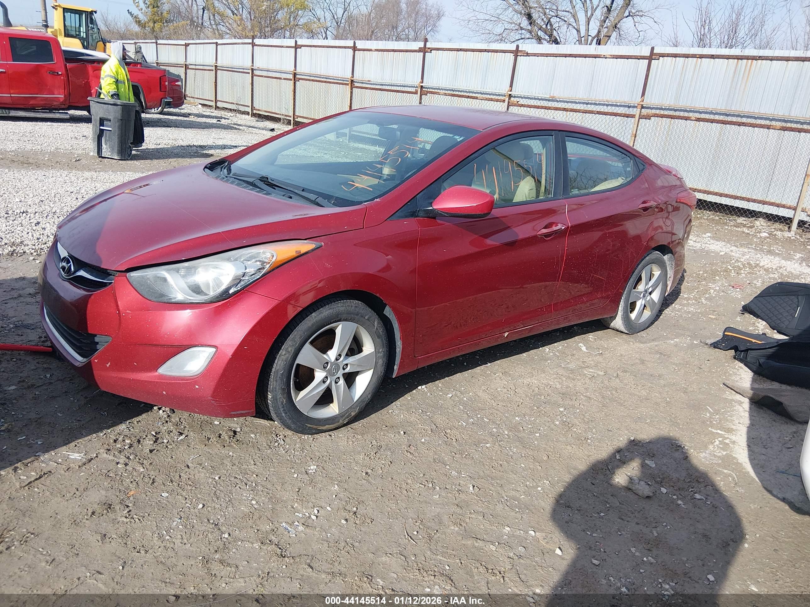 HYUNDAI ELANTRA image 2