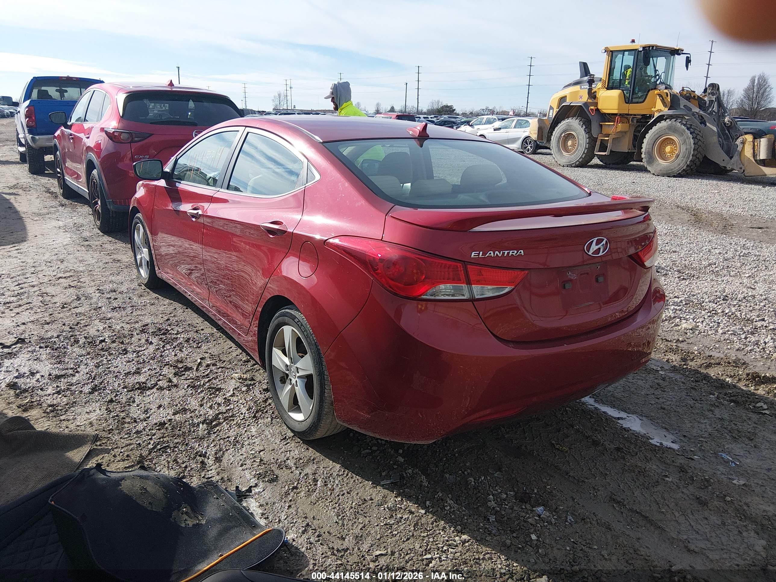 HYUNDAI ELANTRA image 3