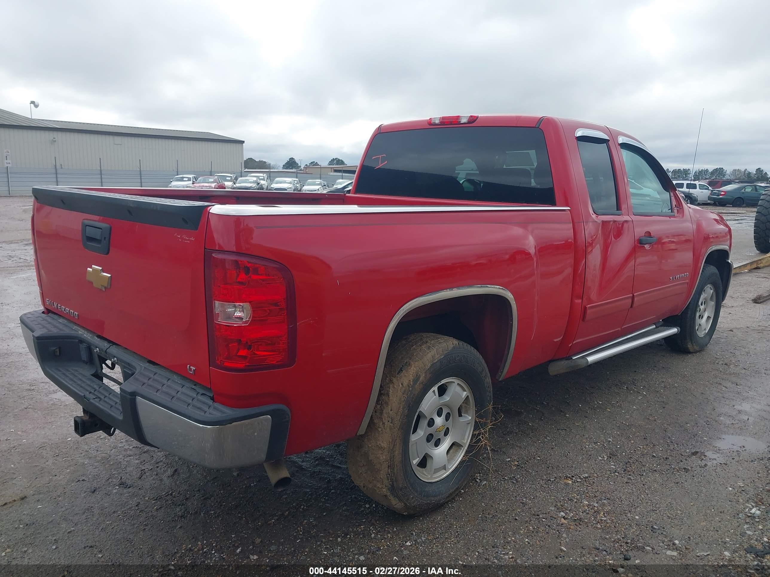 CHEVROLET SILVERADO image 4