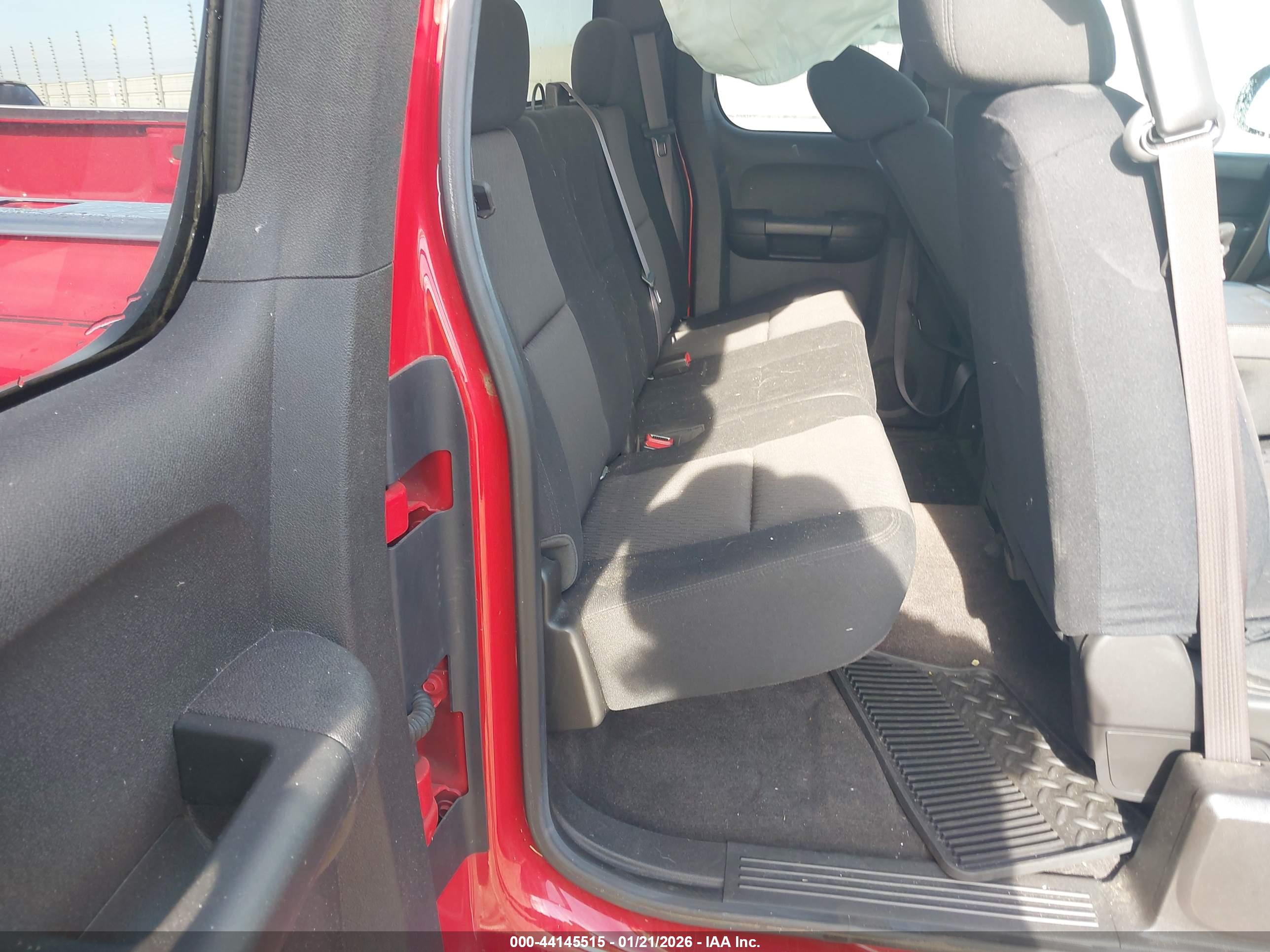 CHEVROLET SILVERADO image 8