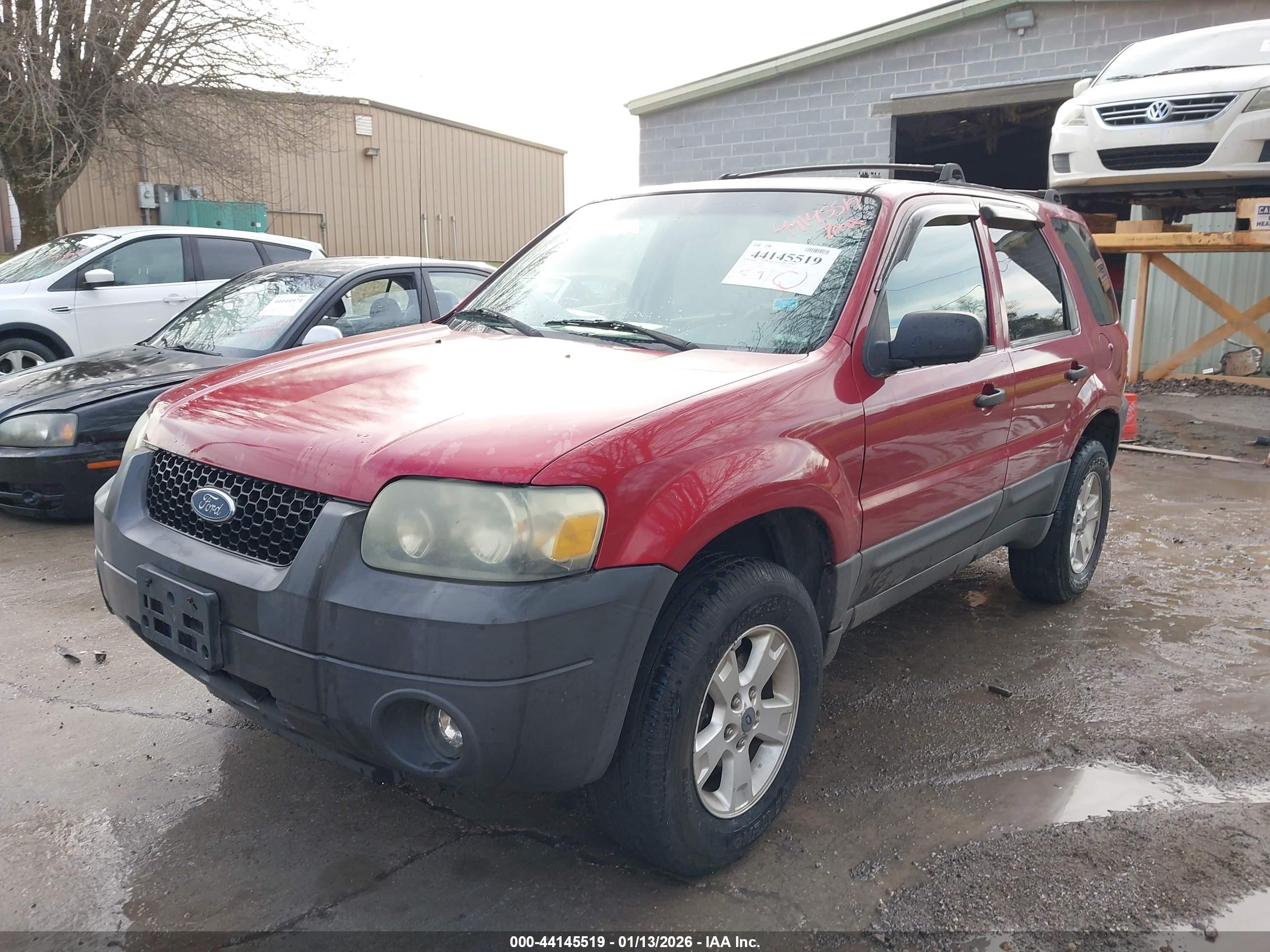 FORD ESCAPE image 2