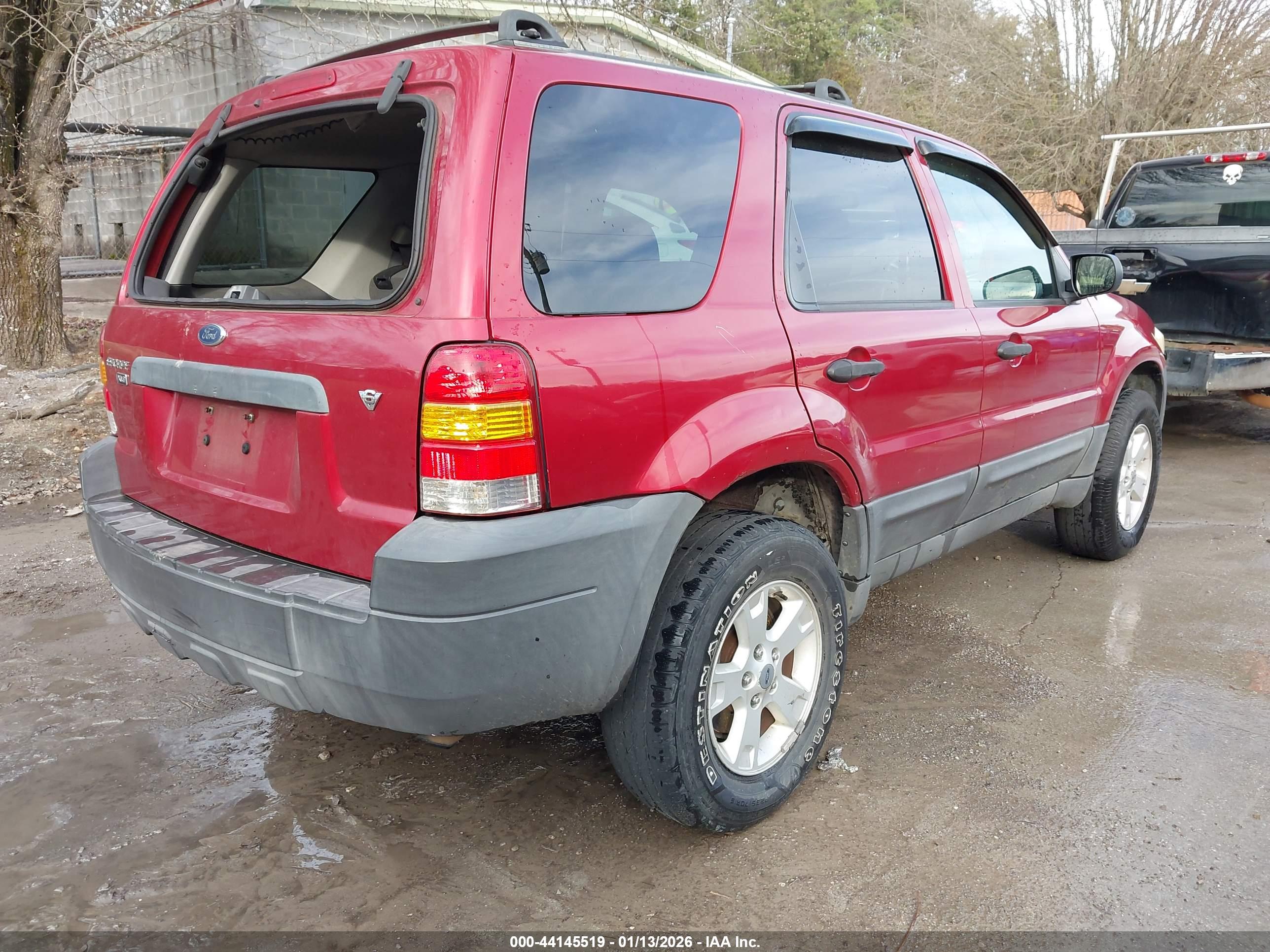 FORD ESCAPE image 4