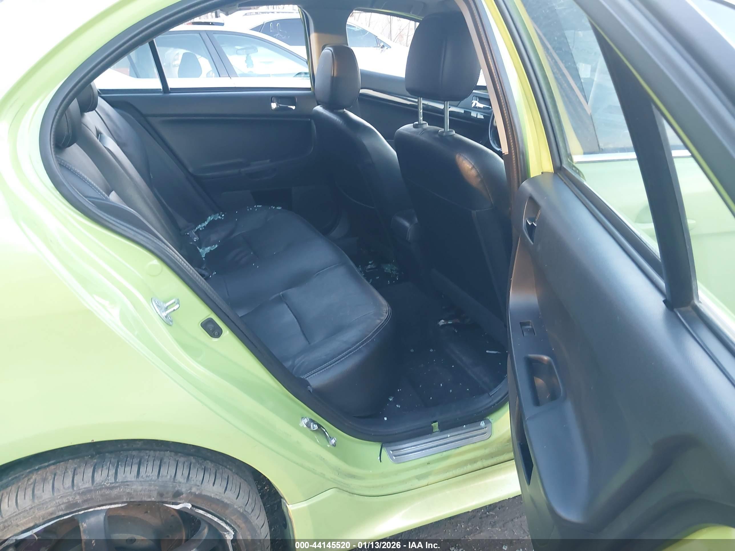 MITSUBISHI LANCER image 8