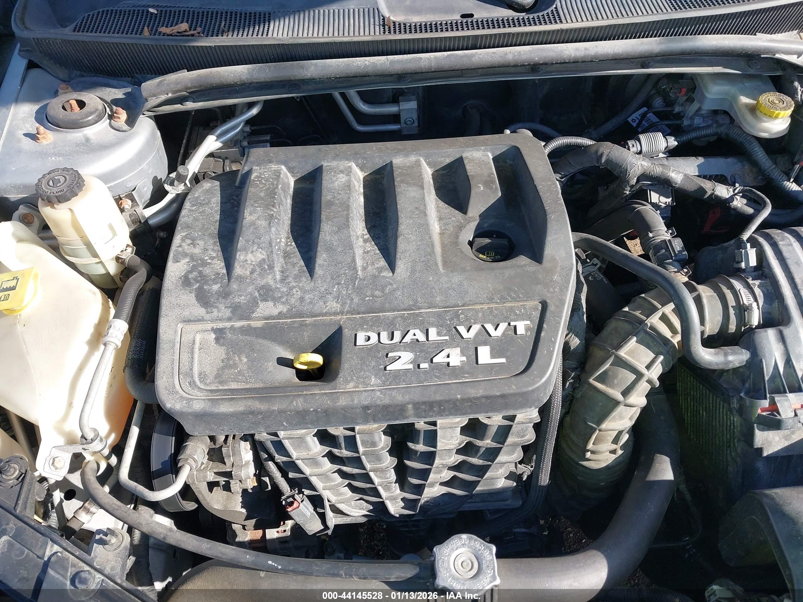 CHRYSLER 200 image 10