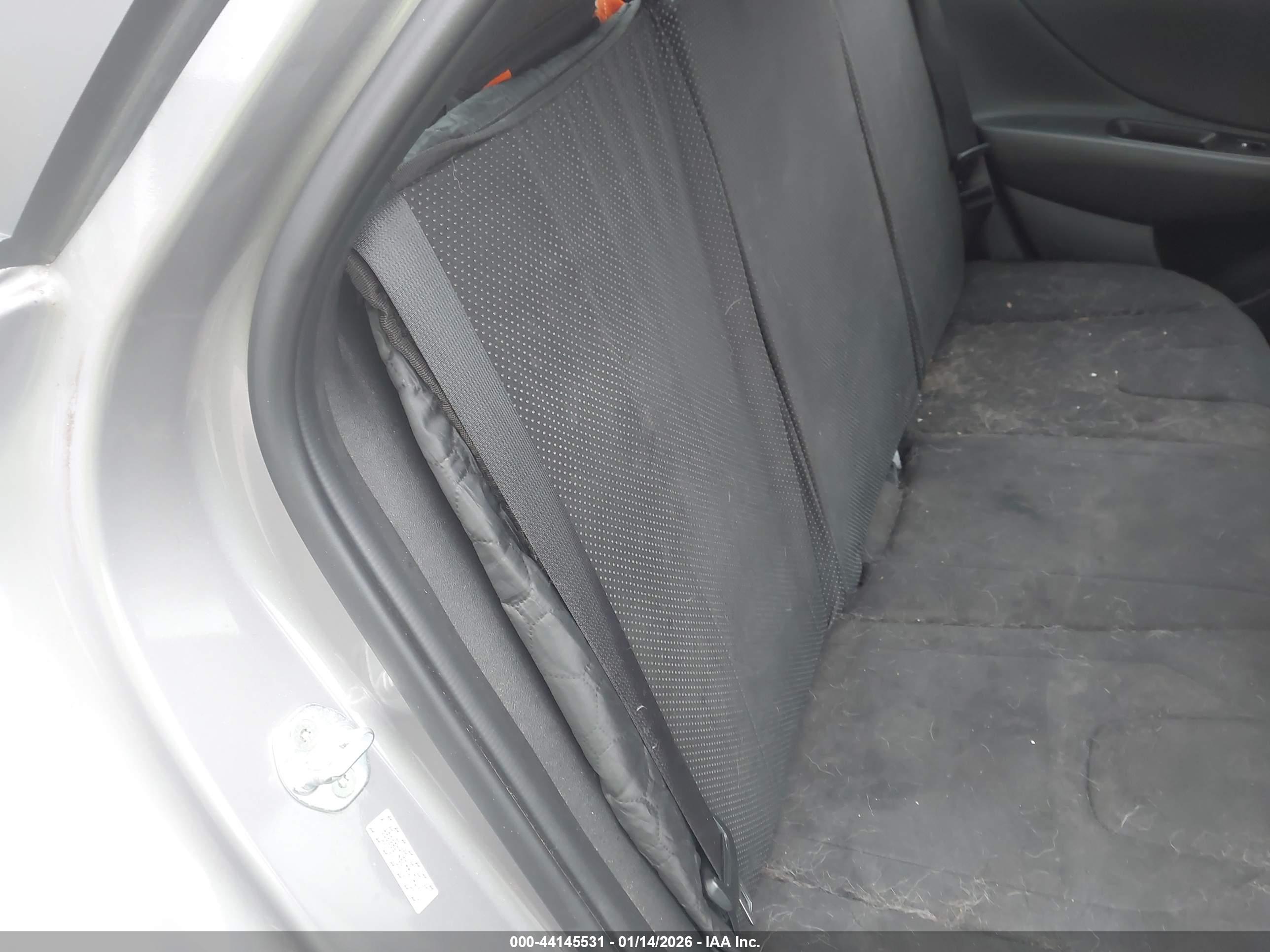 HYUNDAI ELANTRA image 8