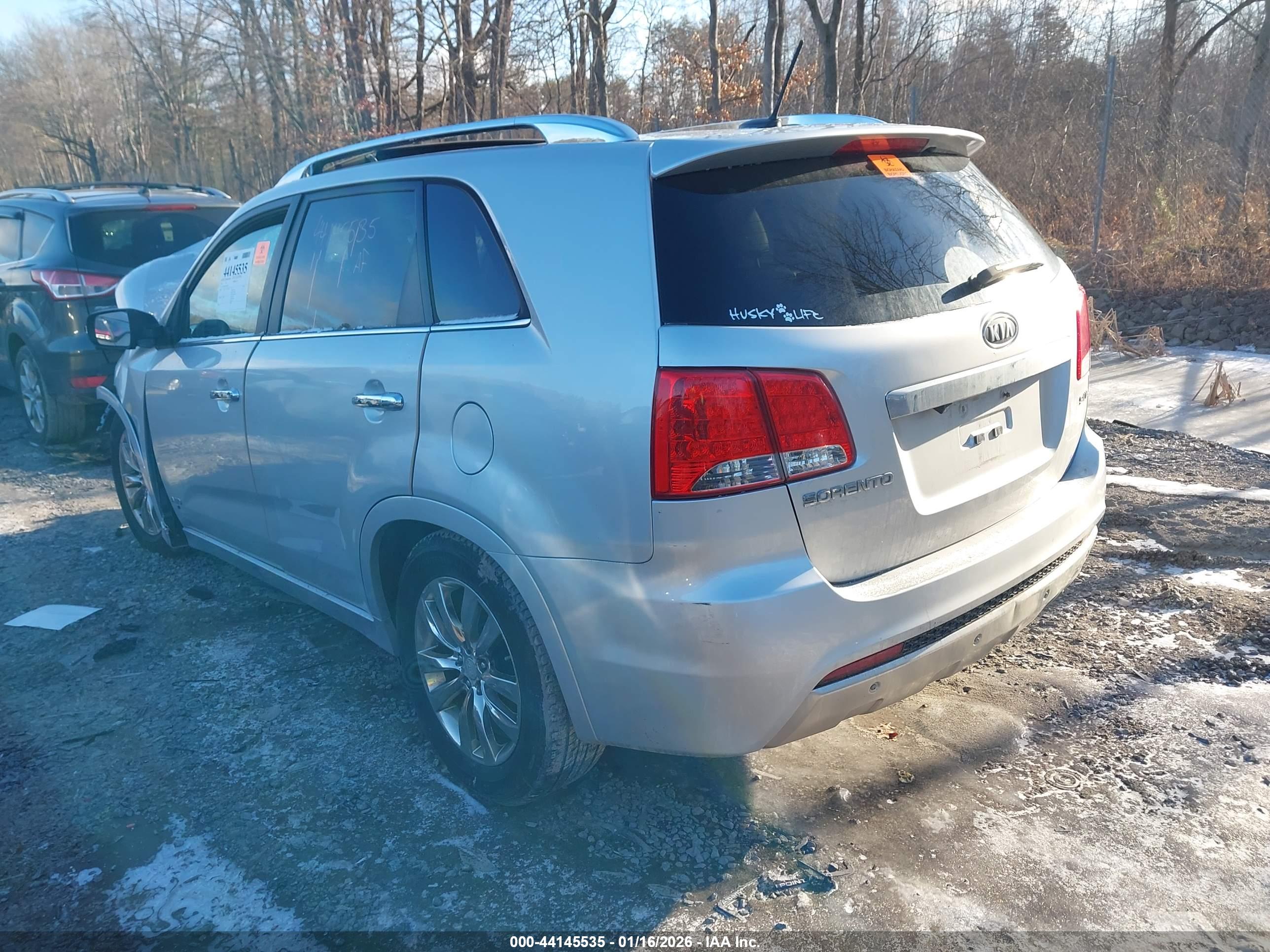 KIA SORENTO image 3