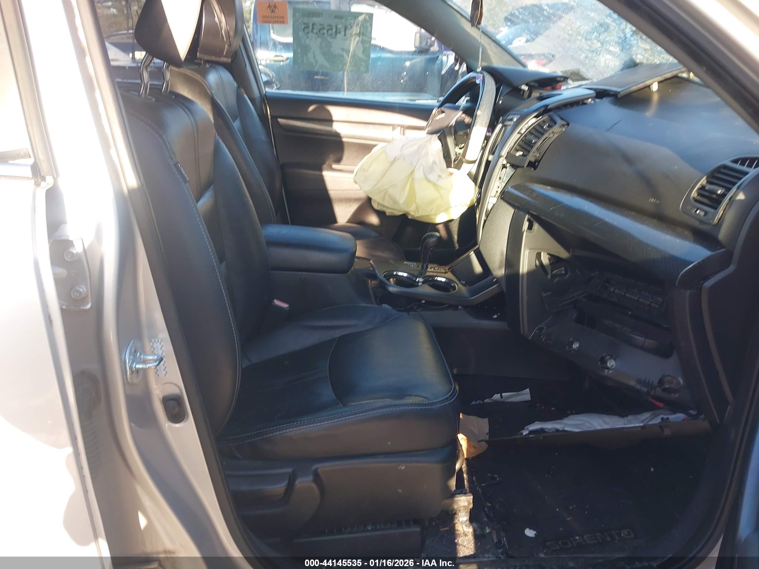 KIA SORENTO image 5