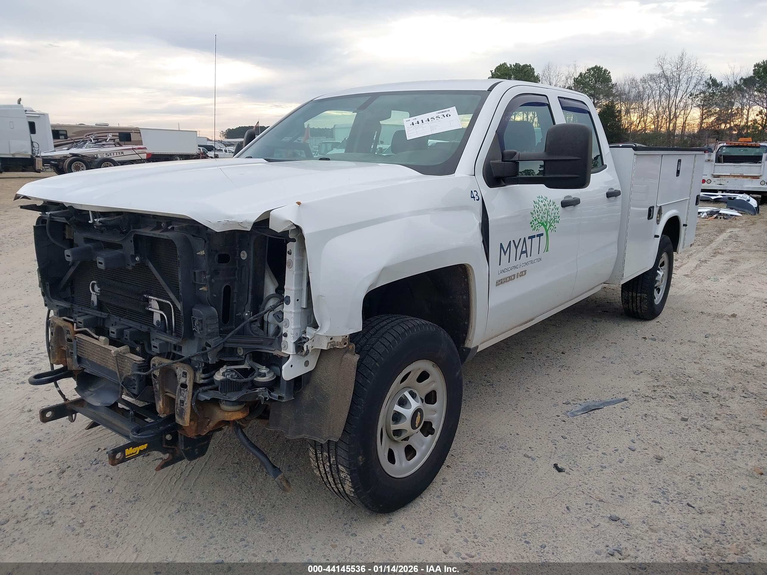 CHEVROLET SILVERADO image 2