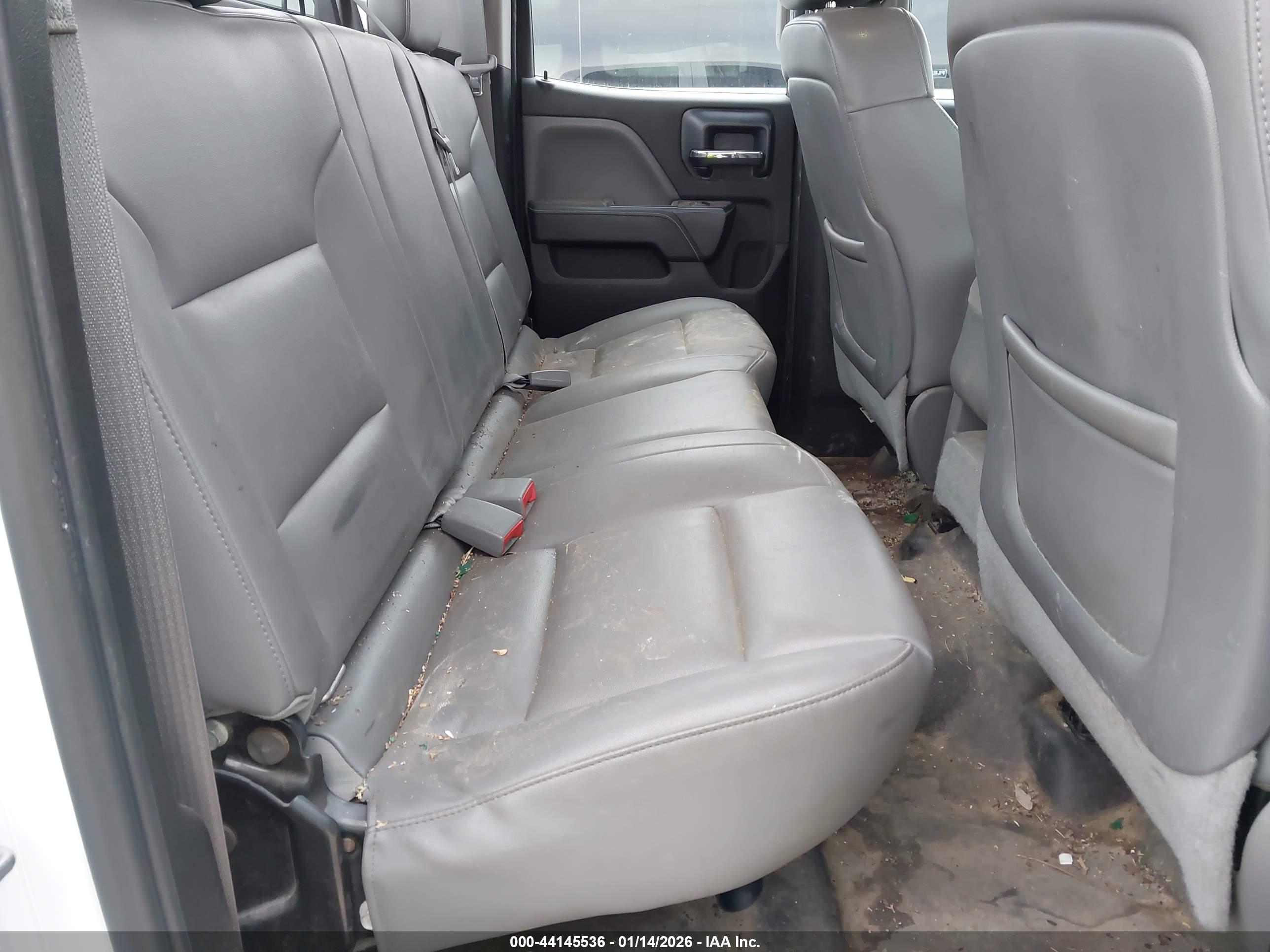CHEVROLET SILVERADO image 7