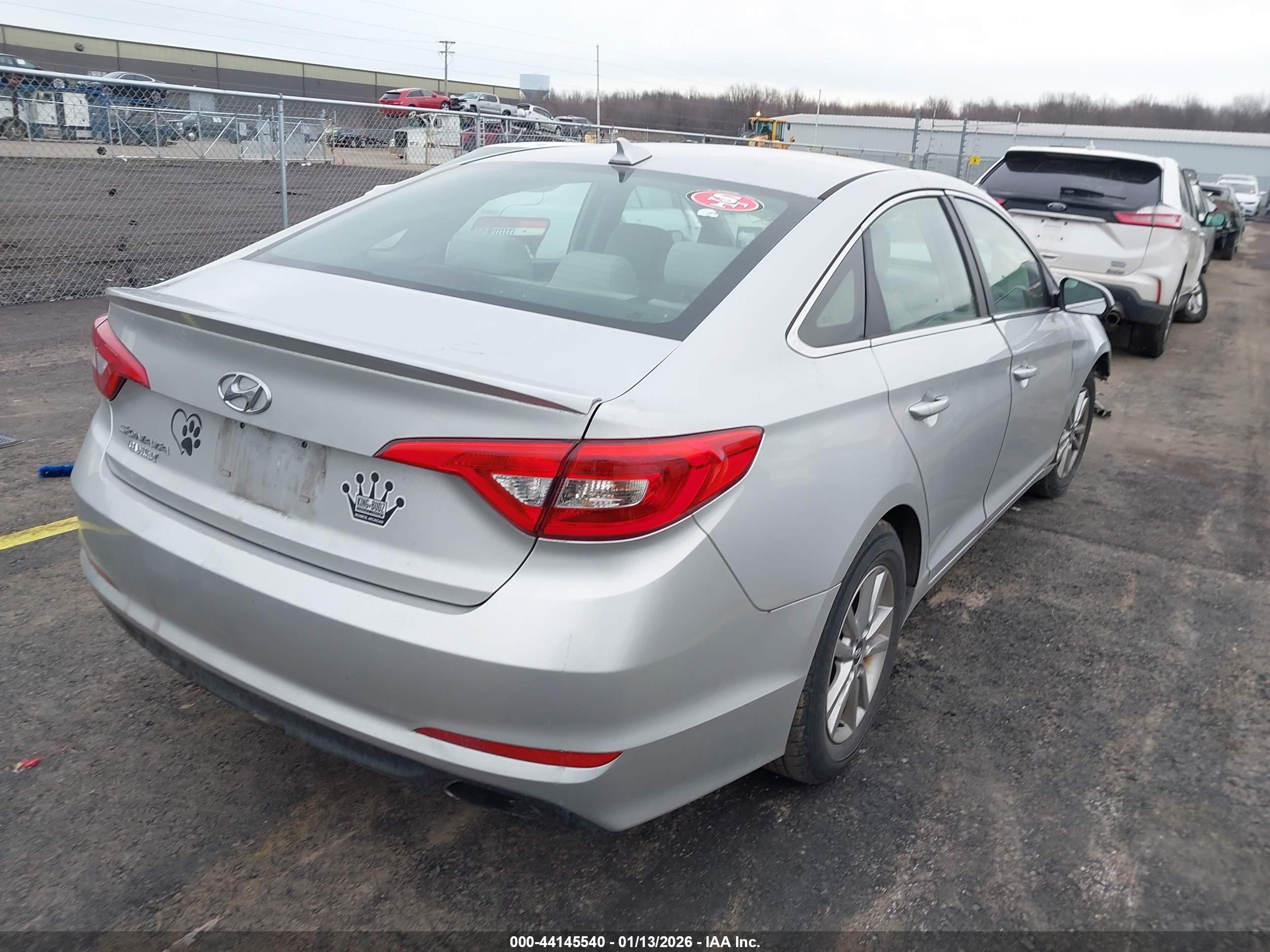 HYUNDAI SONATA image 4