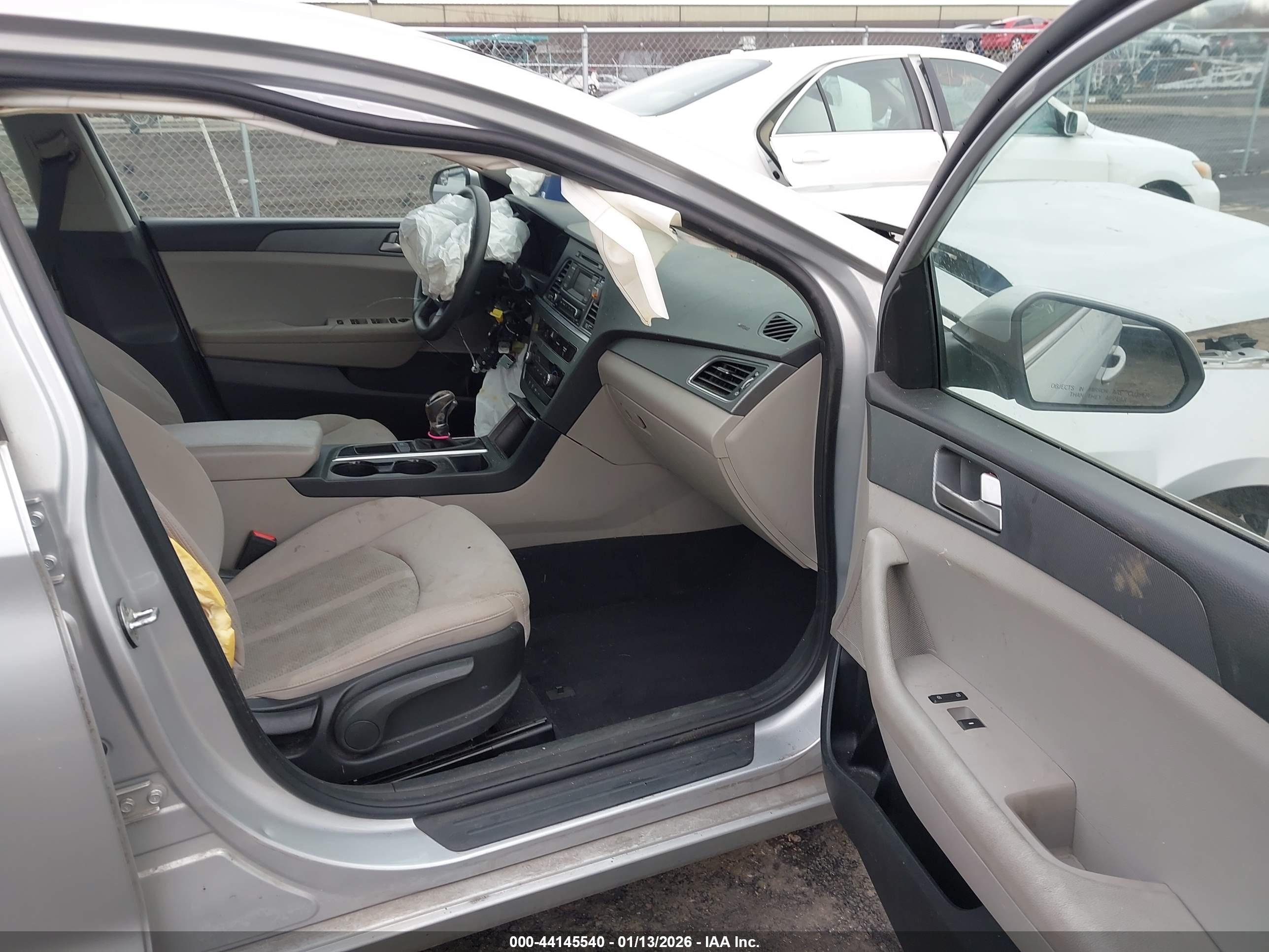 HYUNDAI SONATA image 5