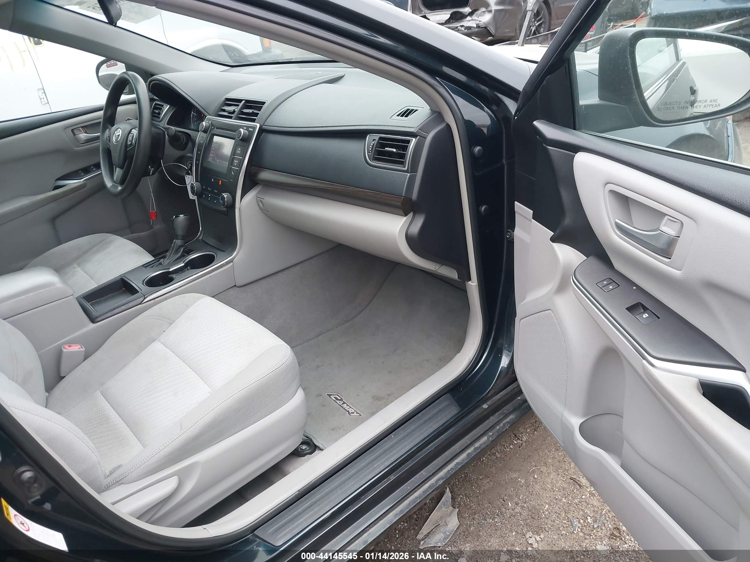 TOYOTA CAMRY image 5