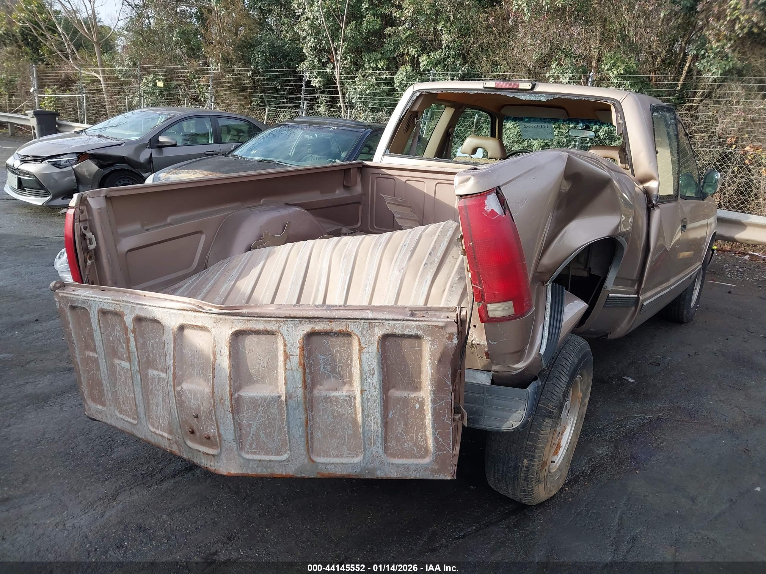 GMC SIERRA image 6