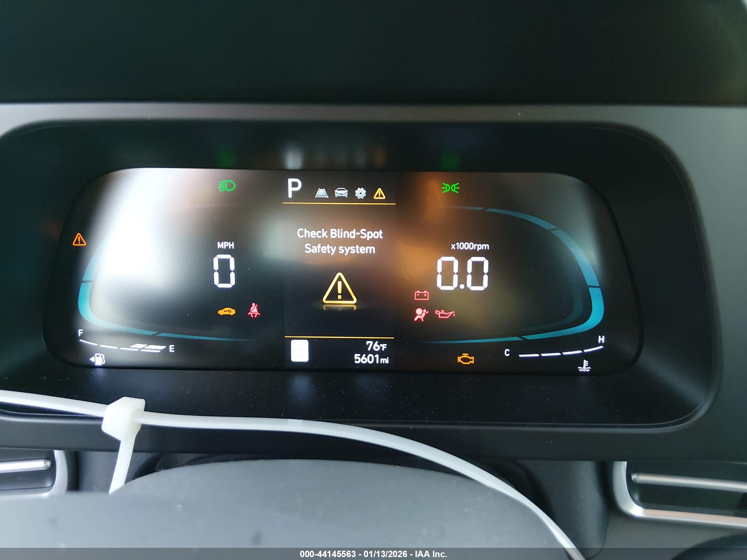 HYUNDAI ELANTRA image 7