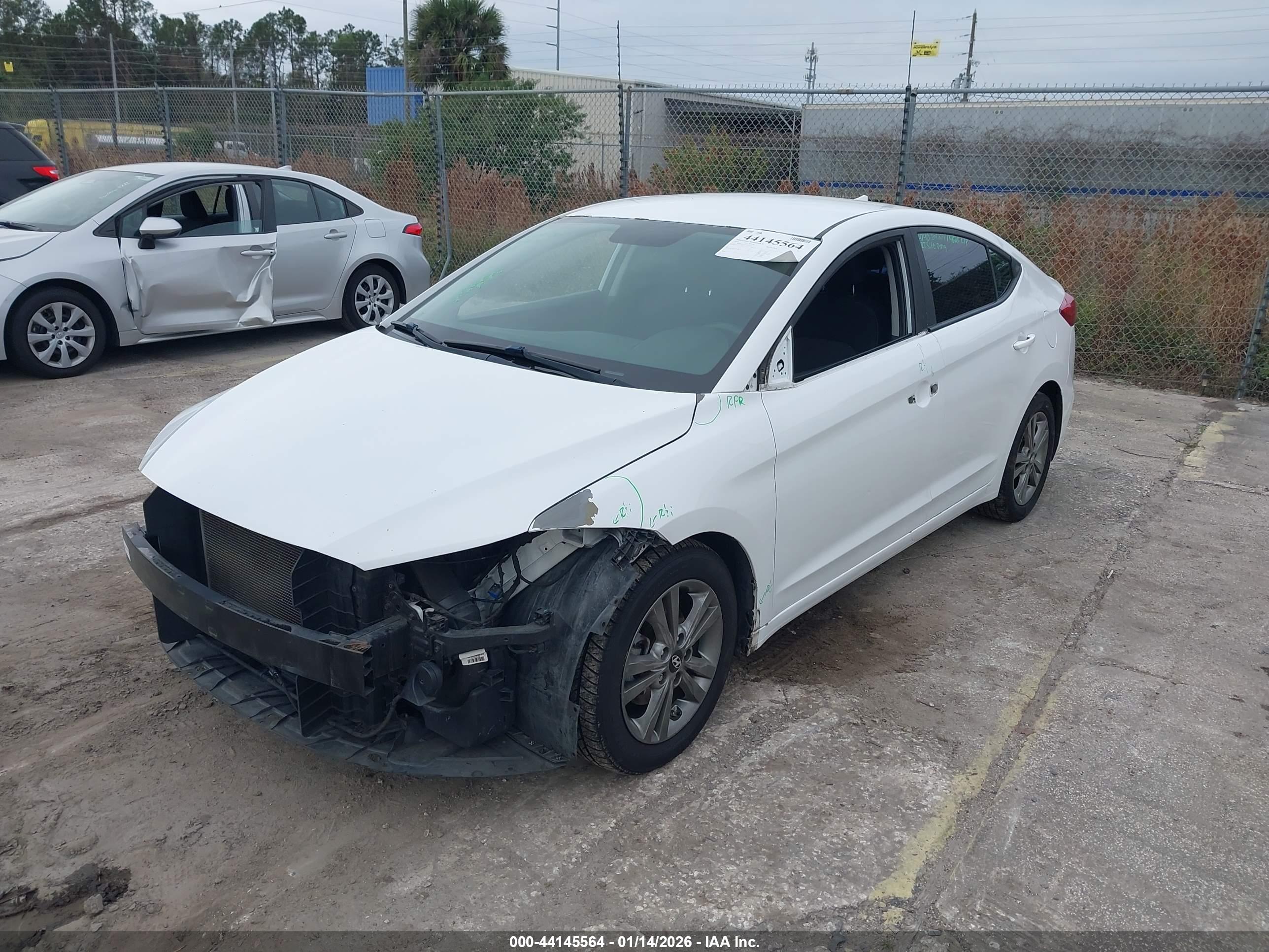 HYUNDAI ELANTRA image 2