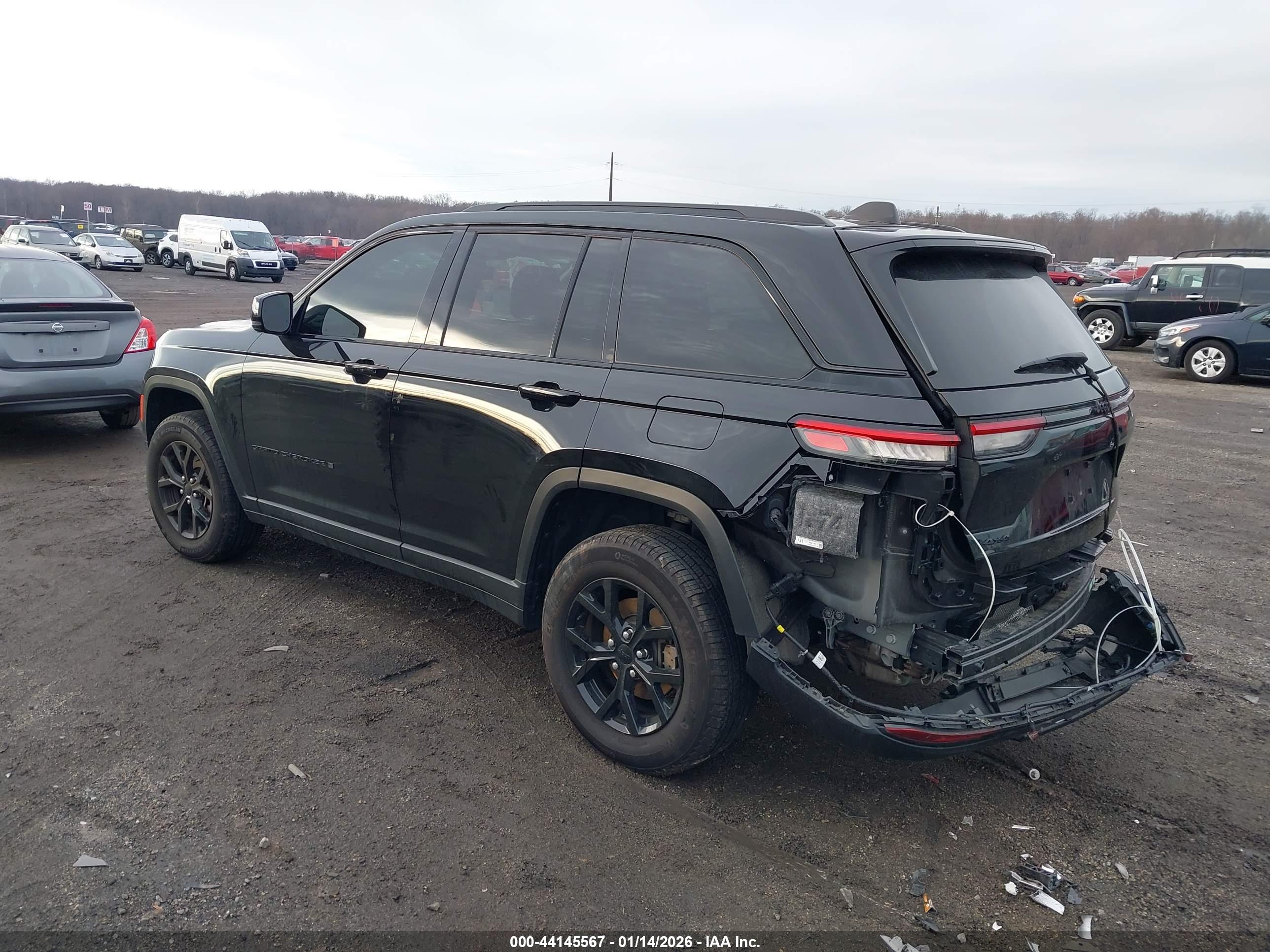 JEEP GRAND image 3