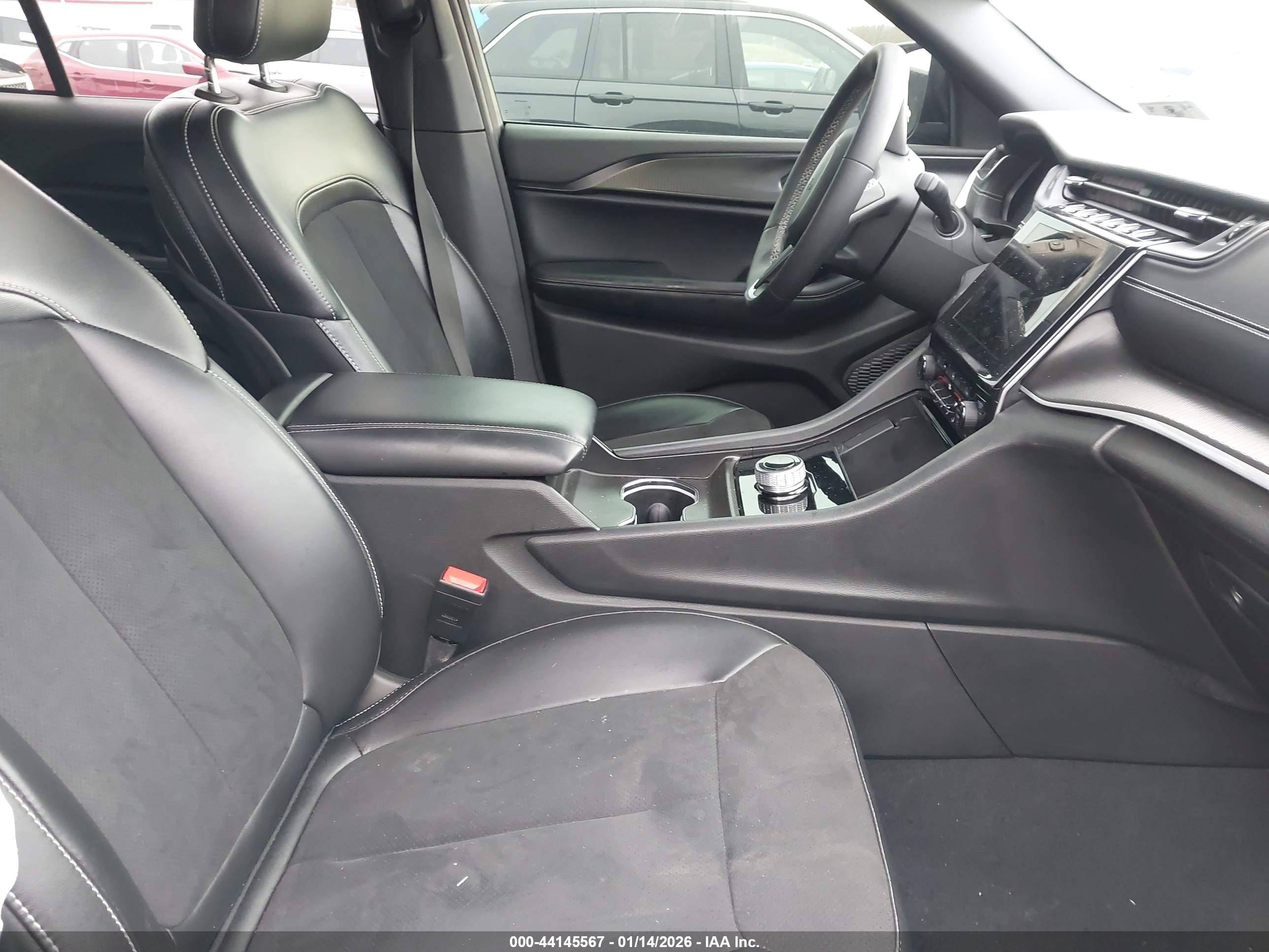 JEEP GRAND image 5