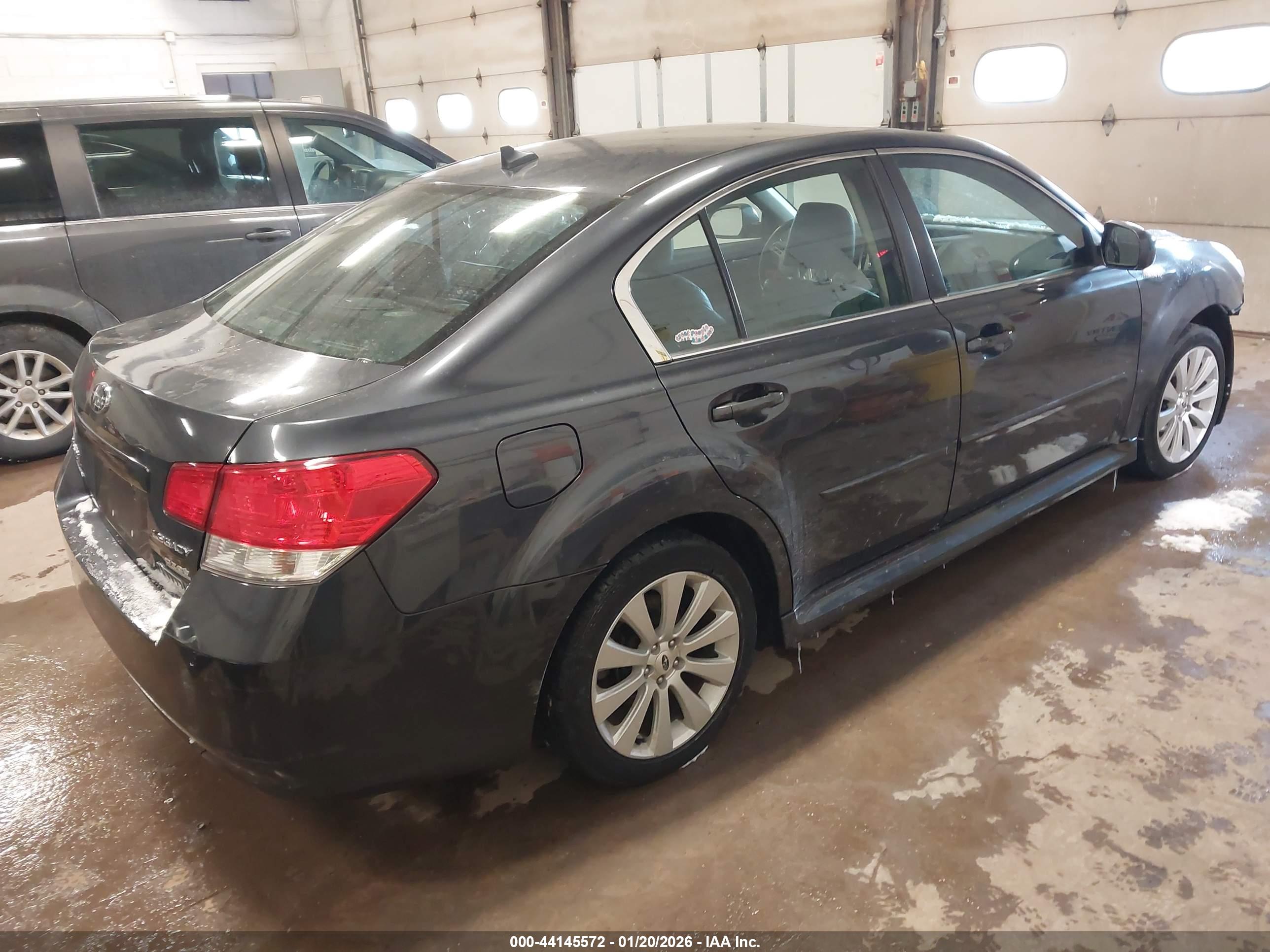 SUBARU LEGACY image 4