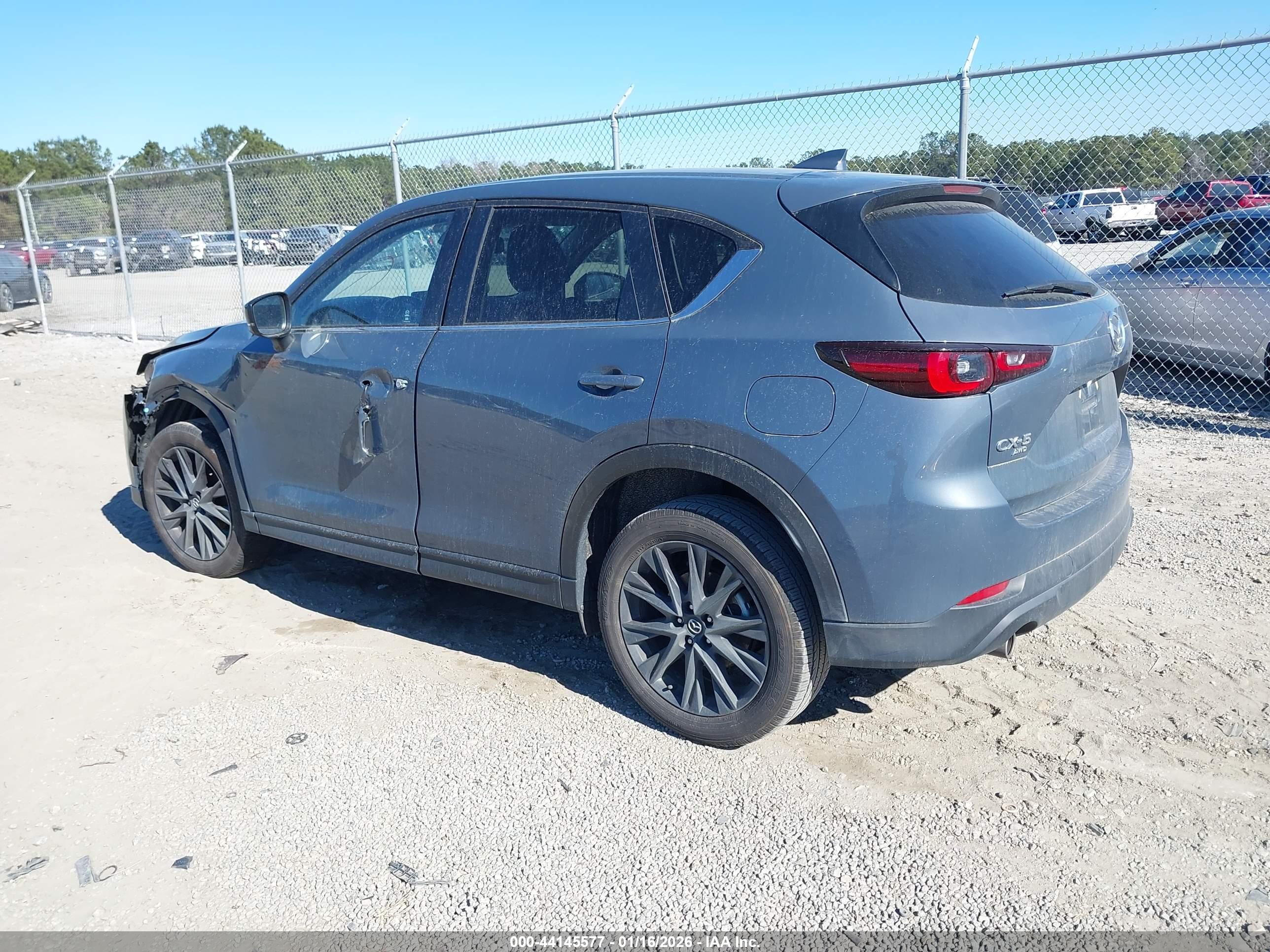 MAZDA CX-5 image 3