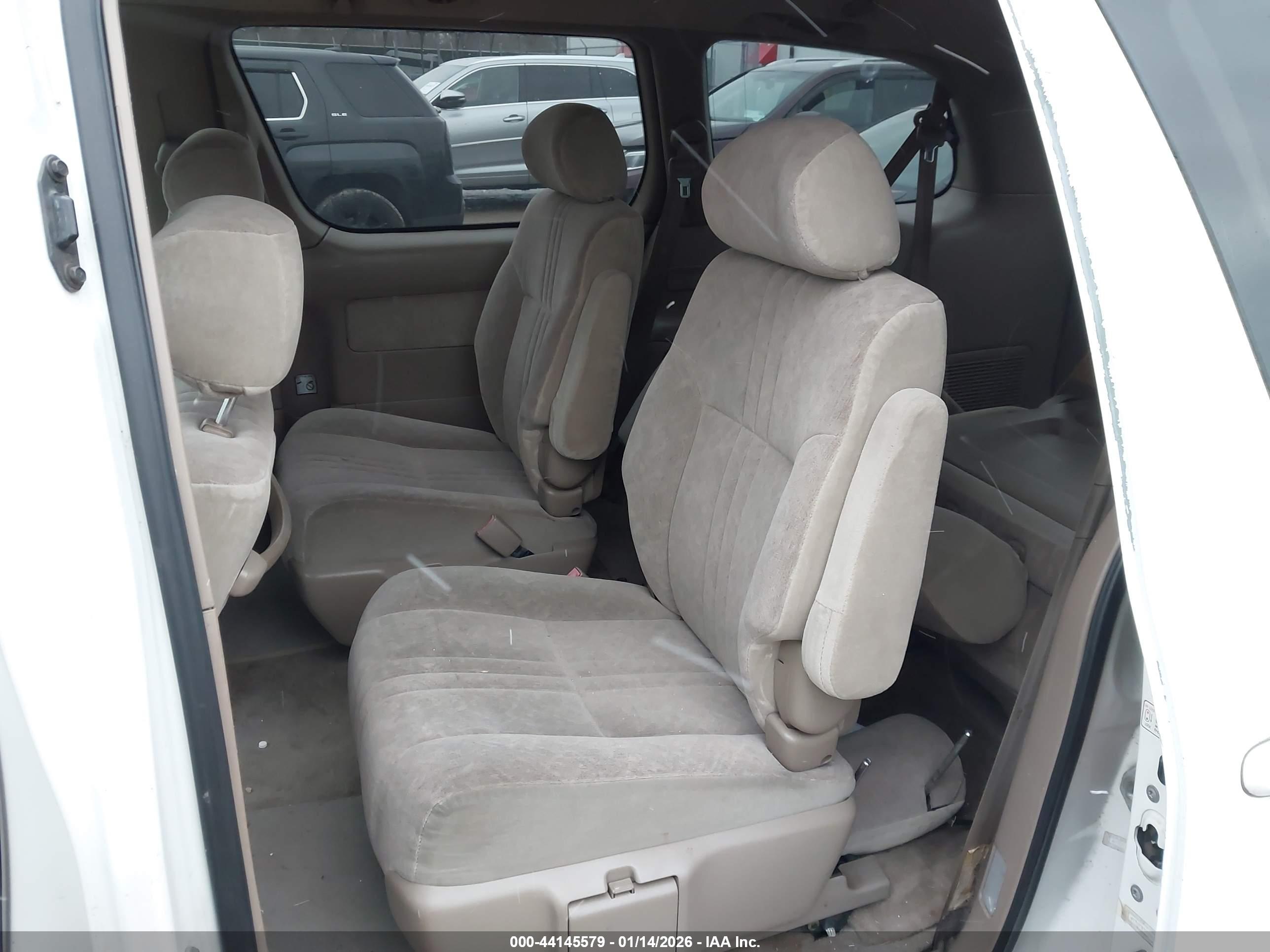 TOYOTA SIENNA image 8