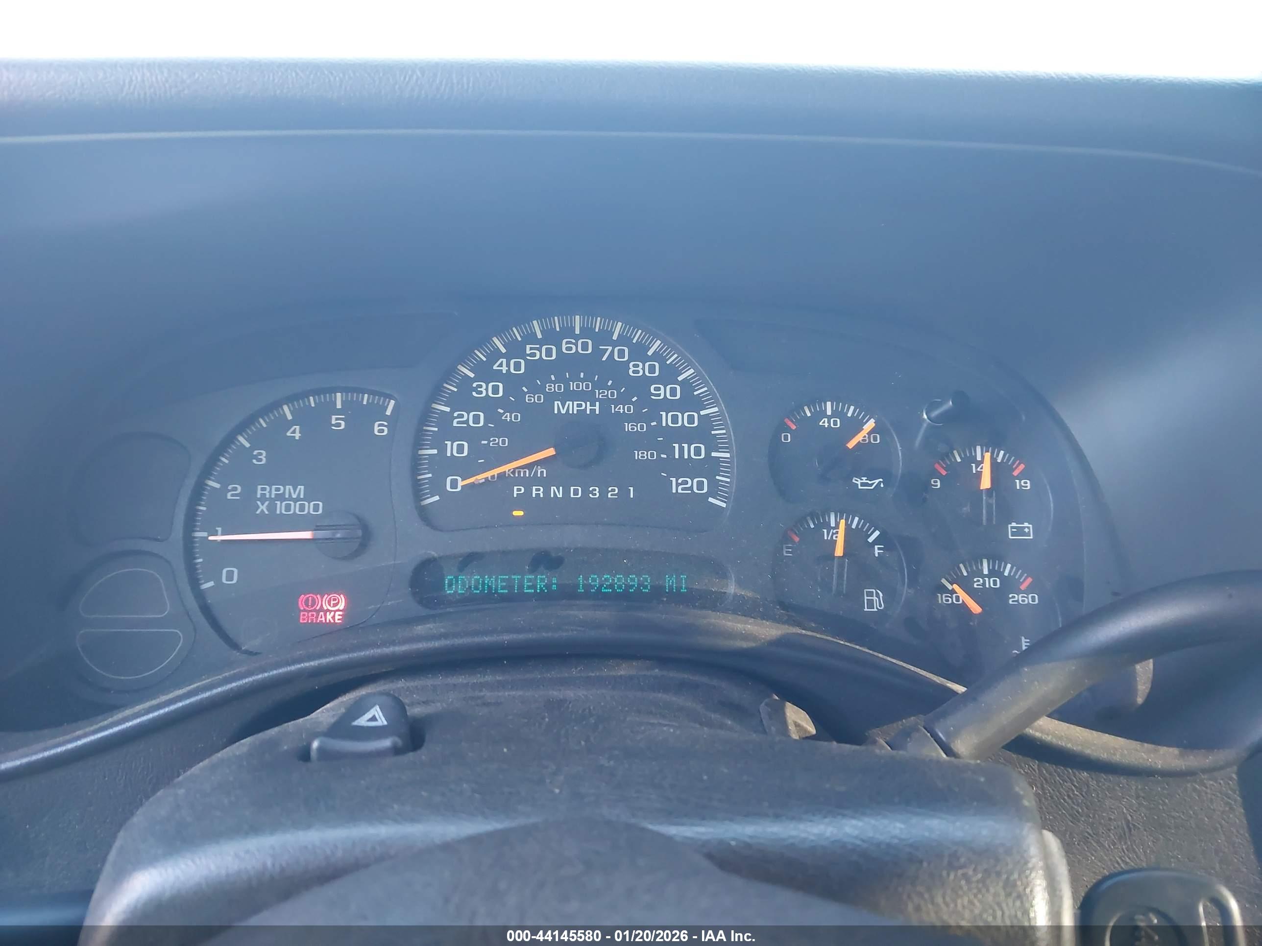 CHEVROLET SILVERADO image 7