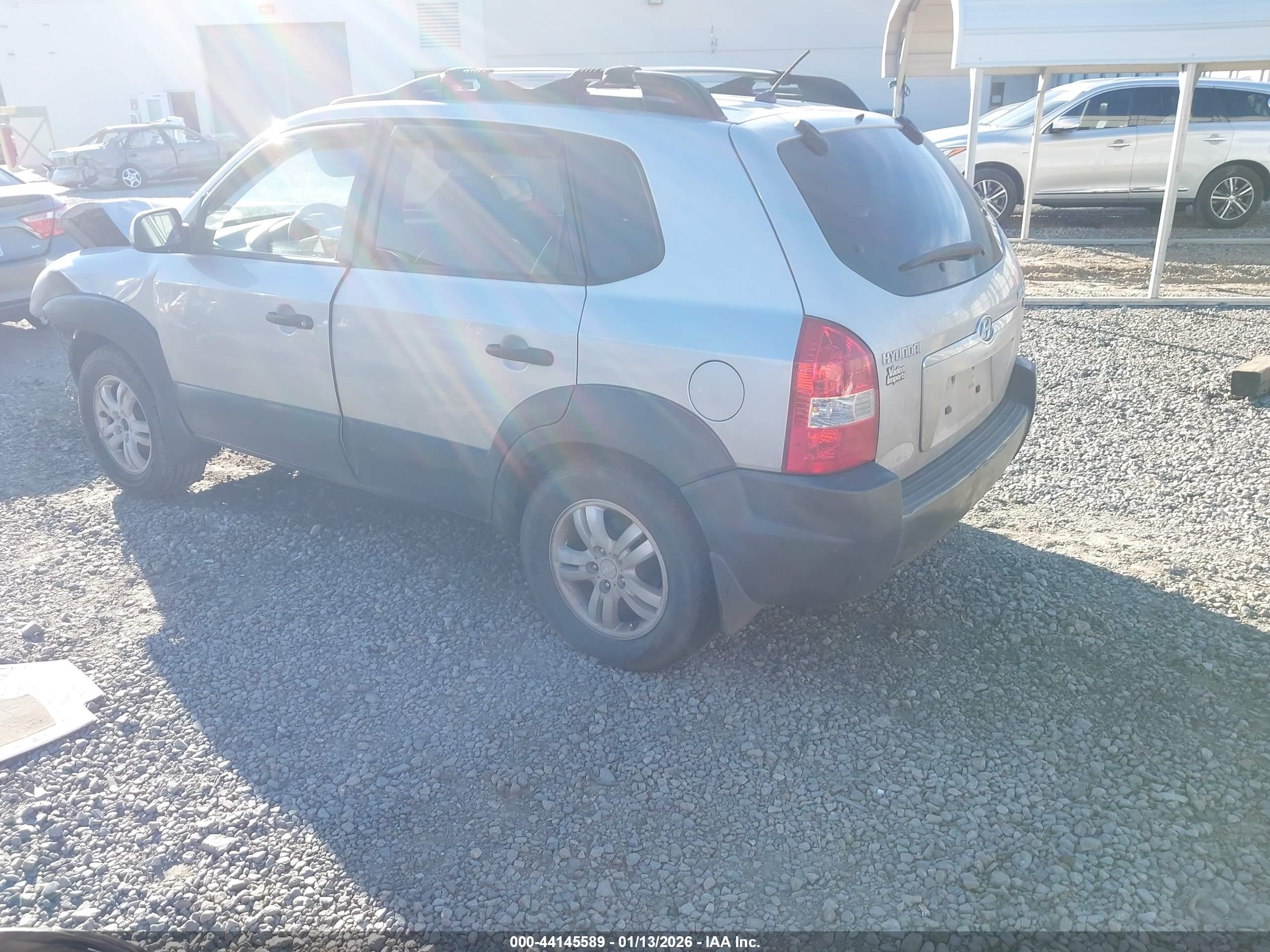 HYUNDAI TUCSON image 3