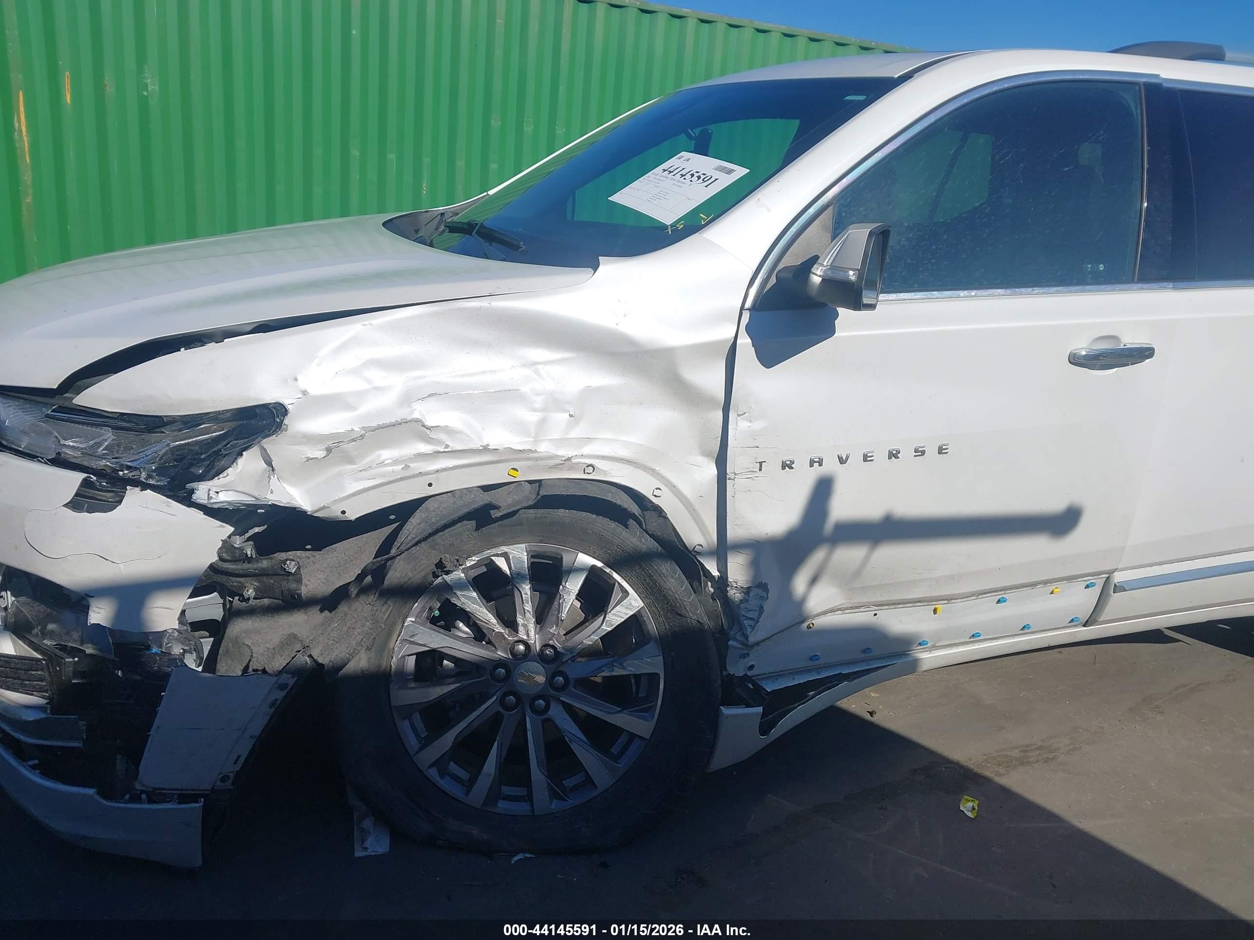 CHEVROLET TRAVERSE image 6