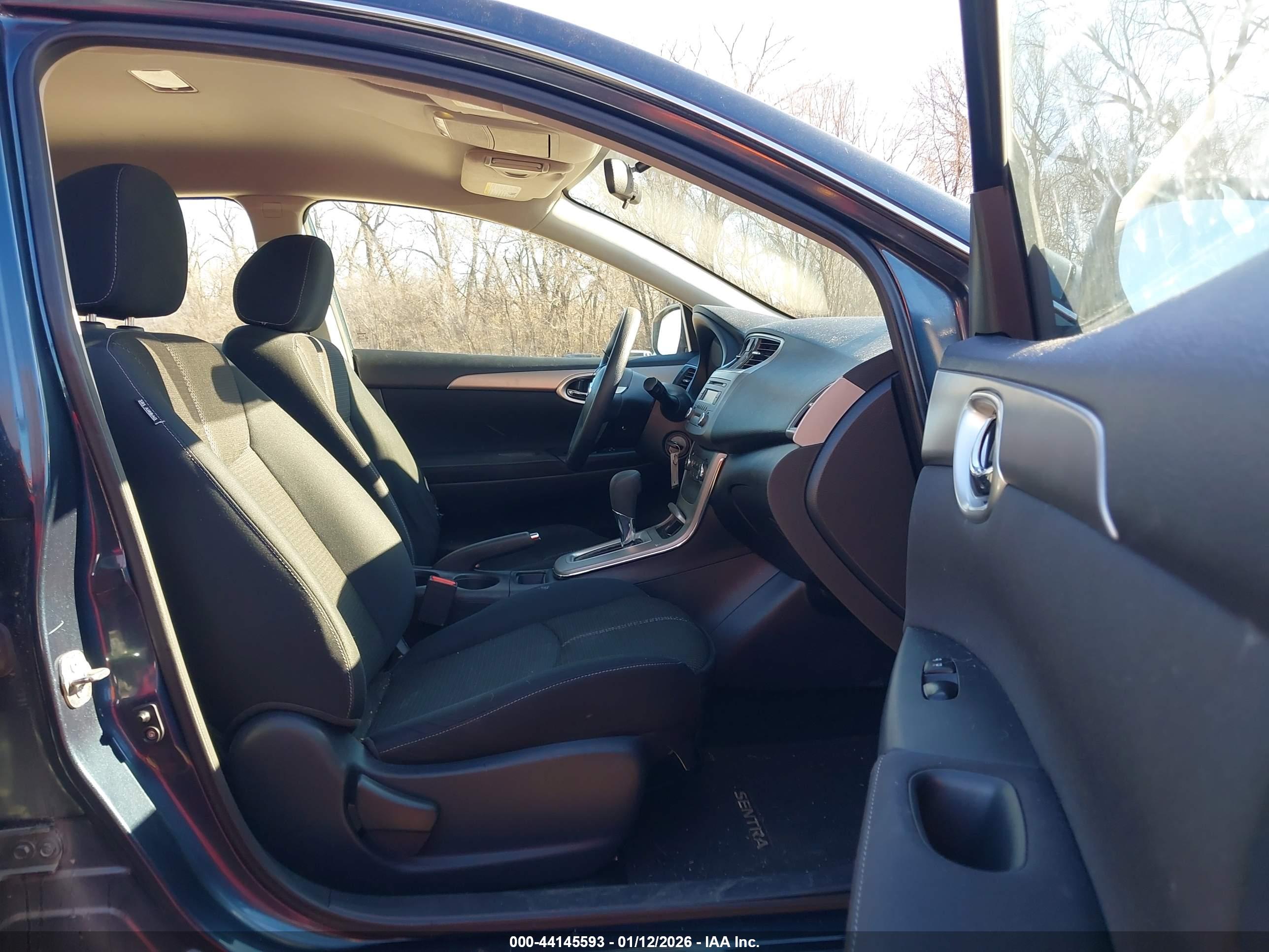 NISSAN SENTRA image 5