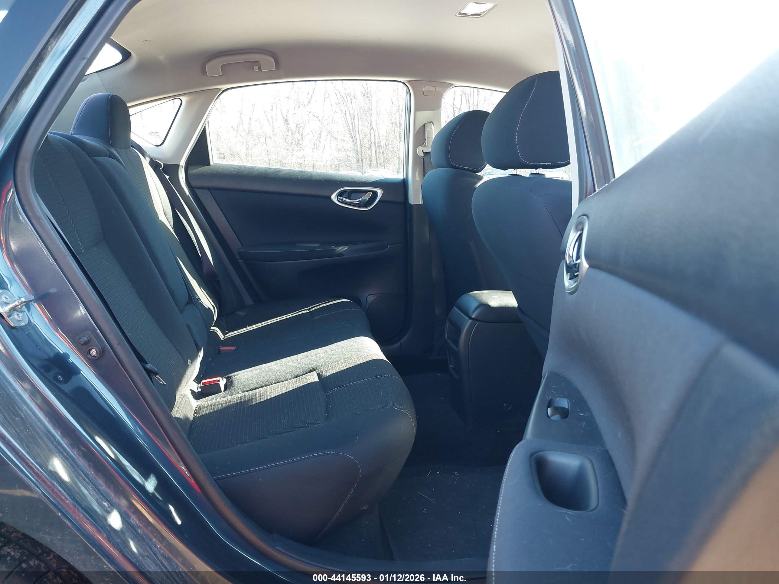 NISSAN SENTRA image 8