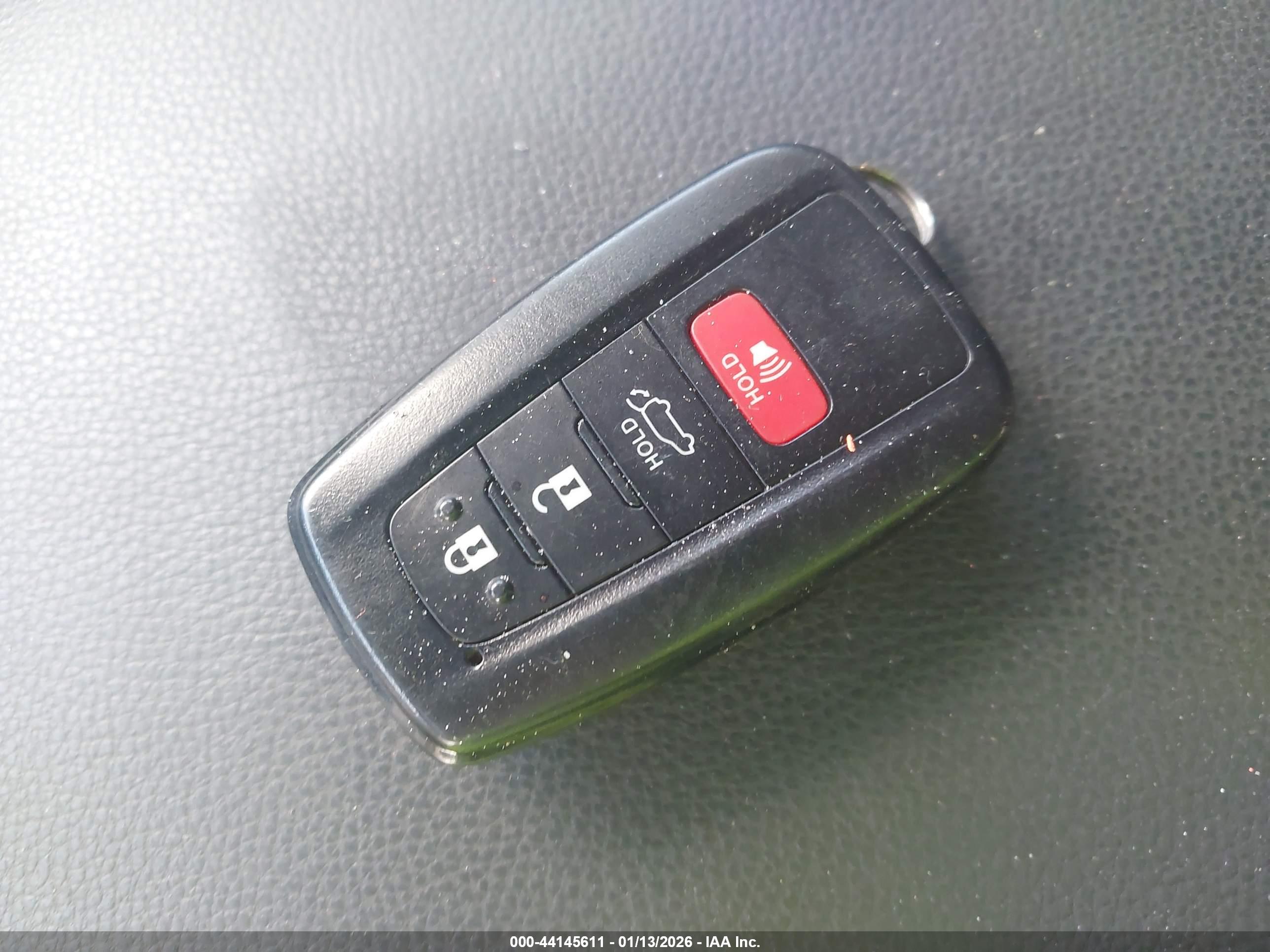 TOYOTA RAV4 image 11
