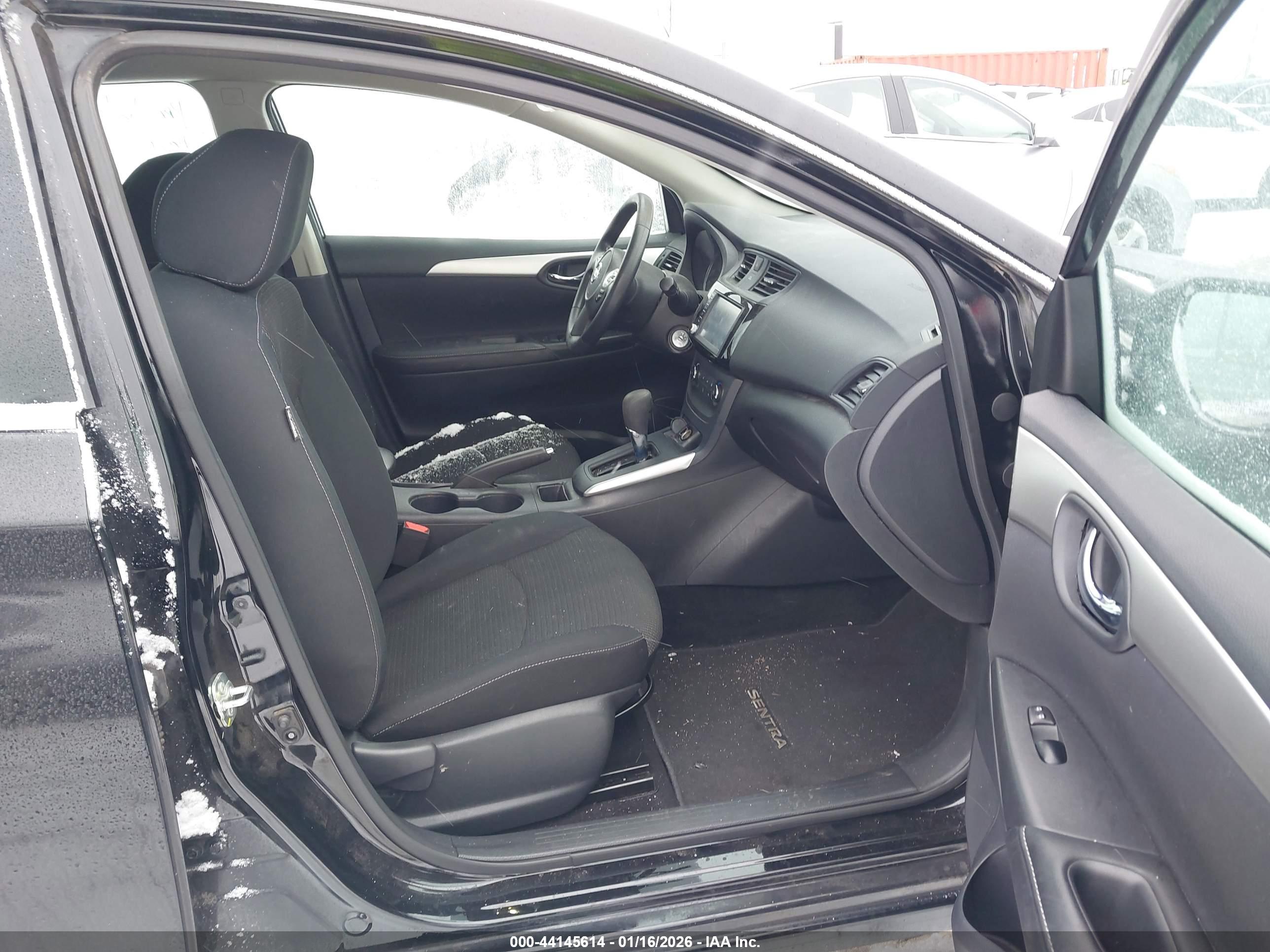 NISSAN SENTRA image 5