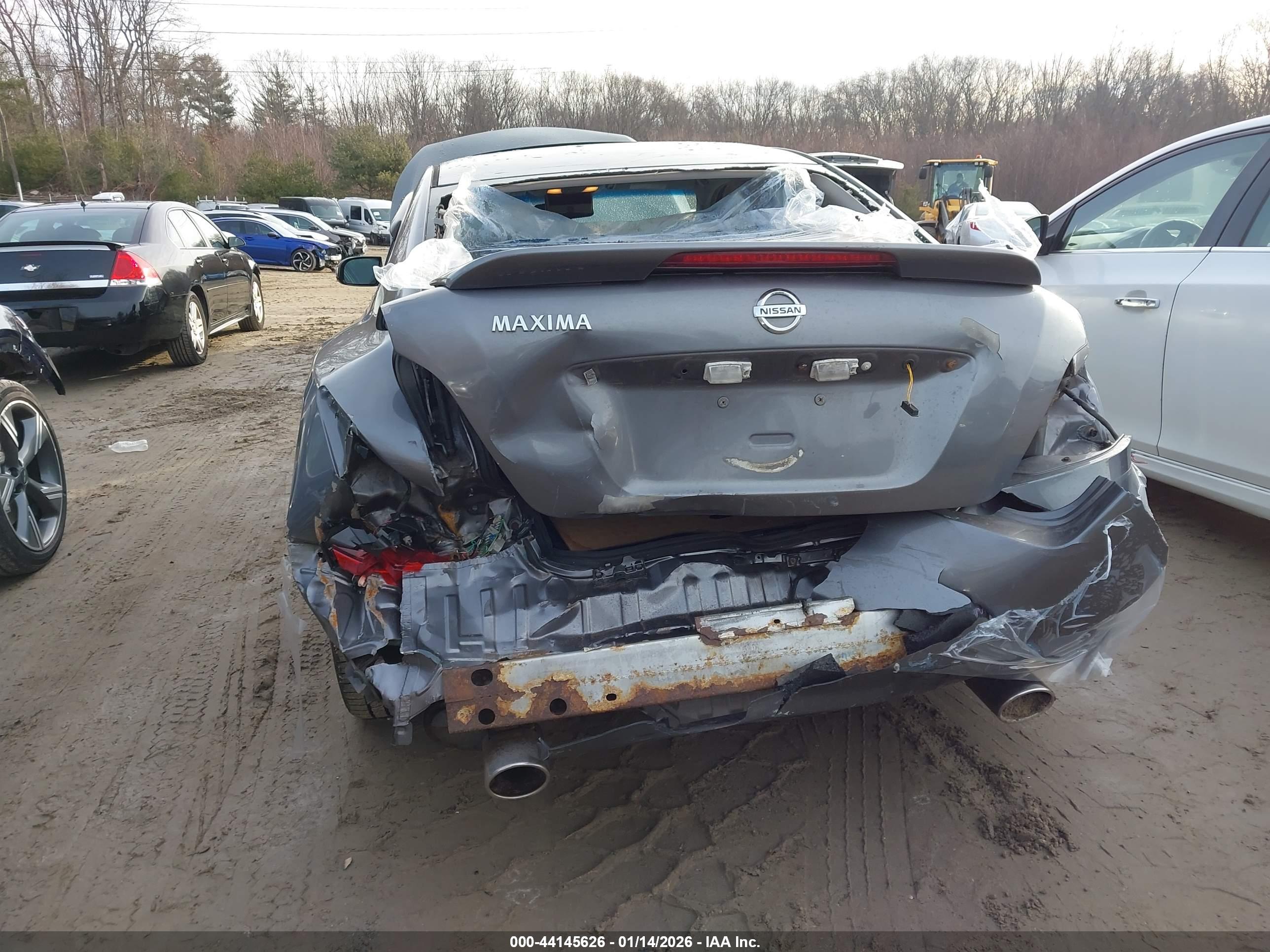 NISSAN MAXIMA image 6