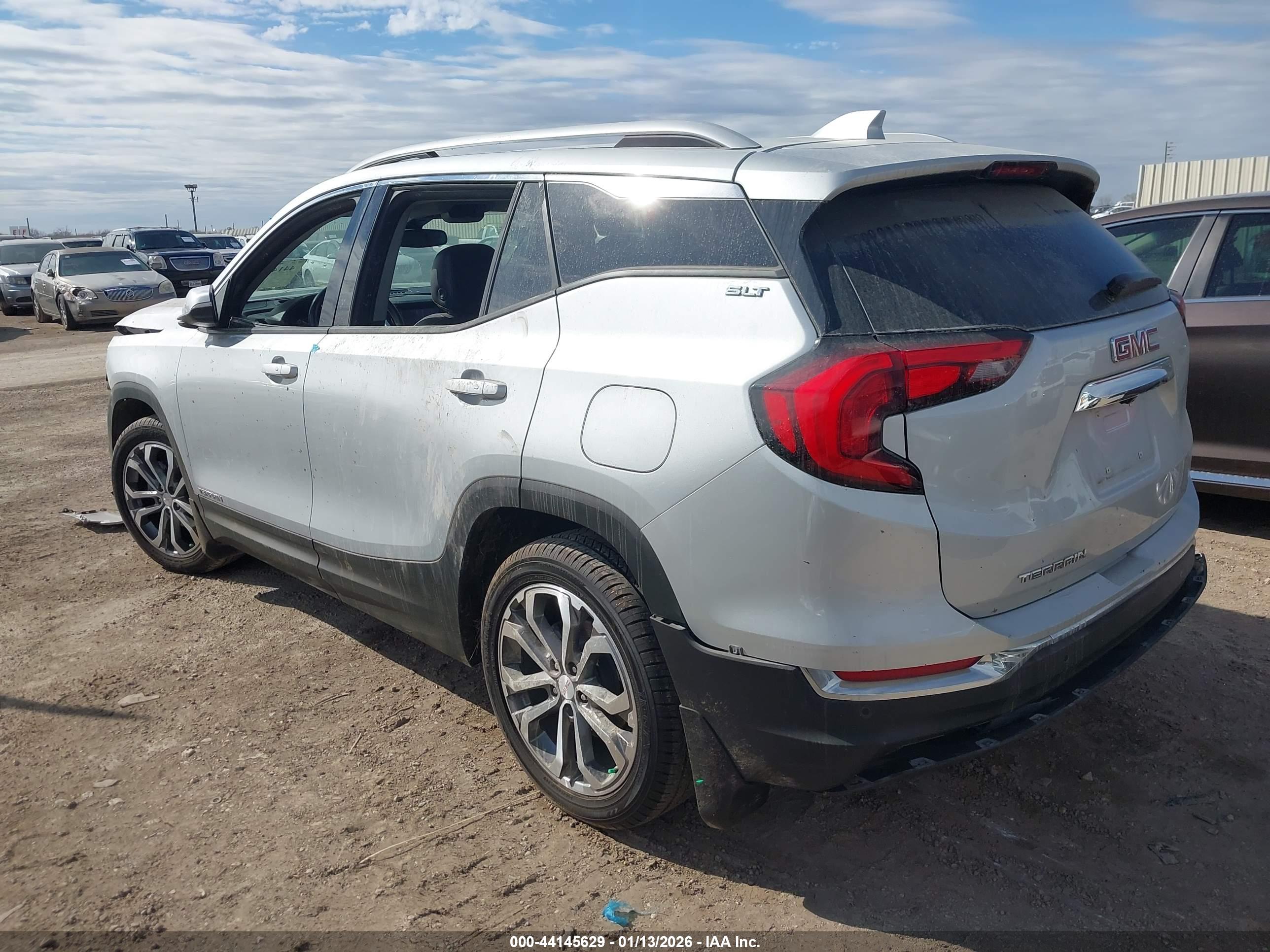 GMC TERRAIN image 3