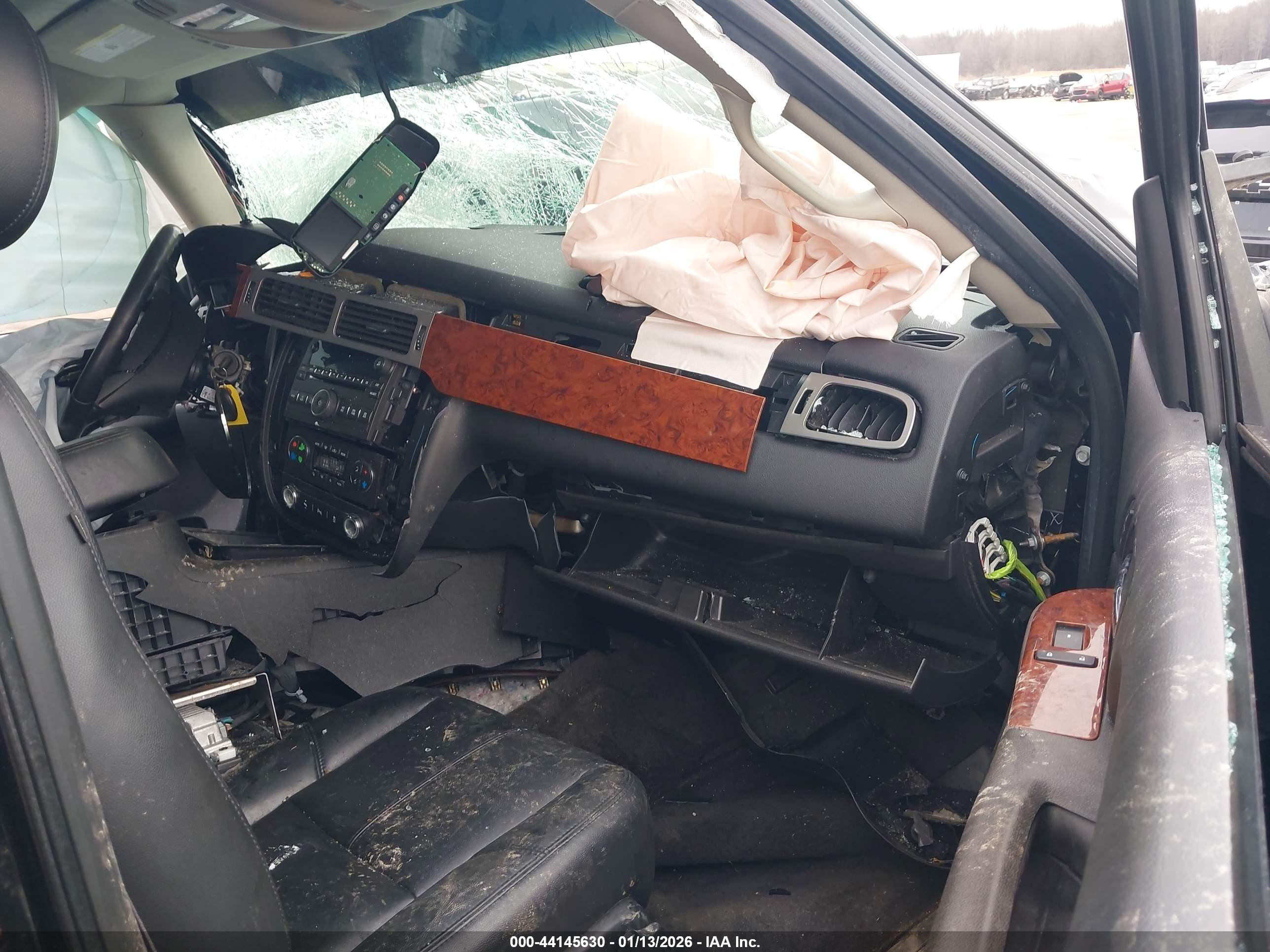 CHEVROLET TAHOE image 5