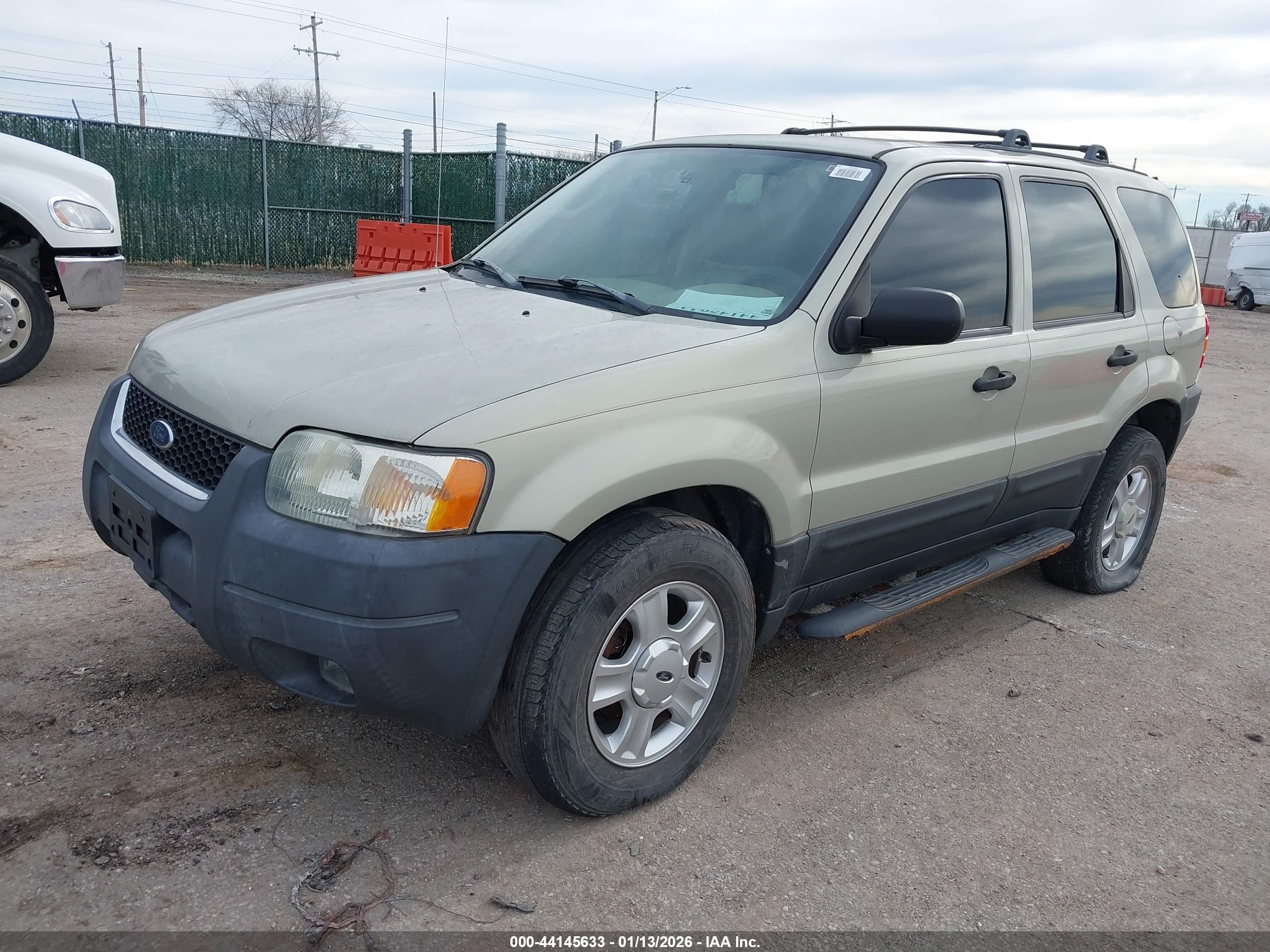 FORD ESCAPE image 2