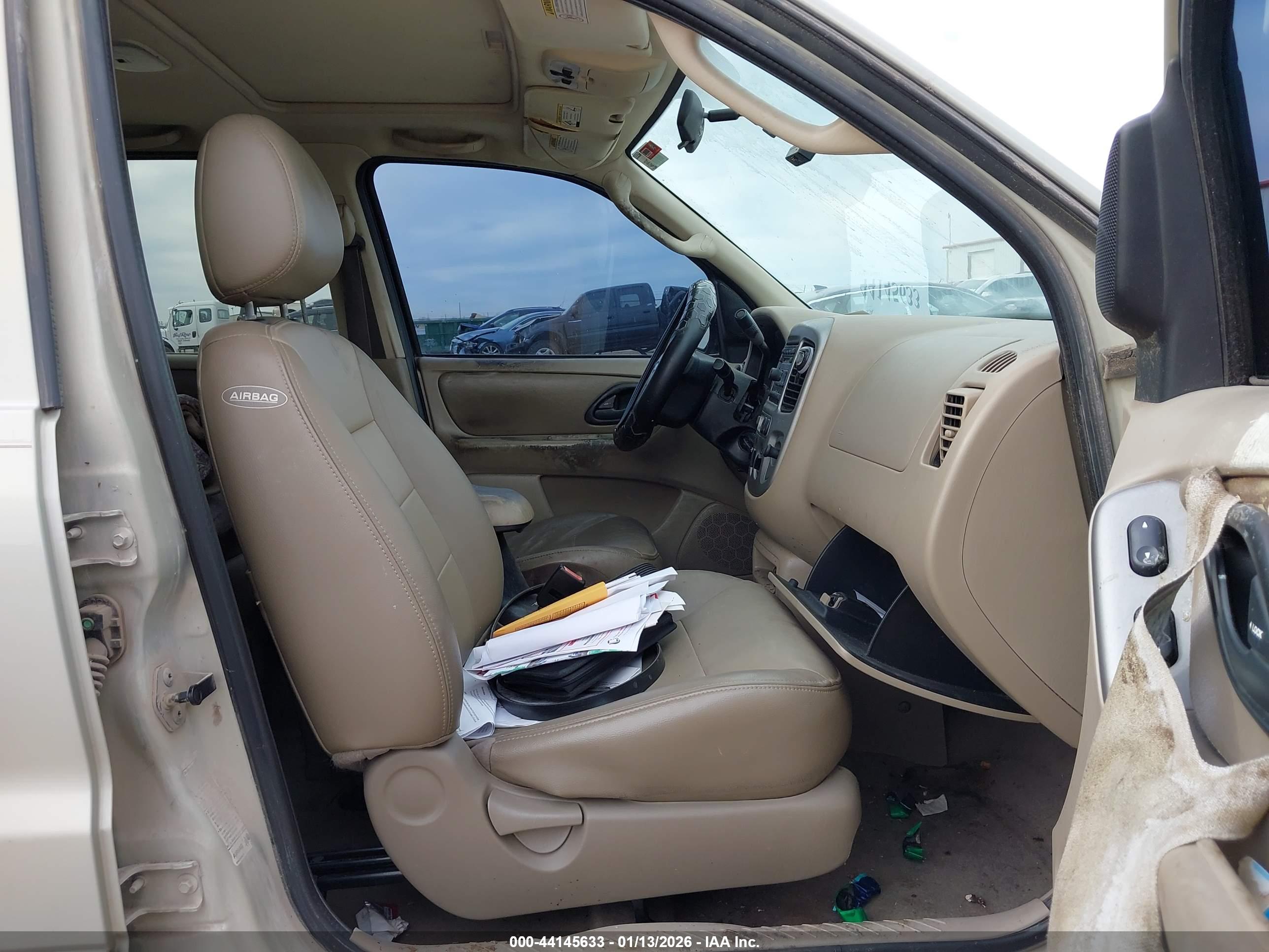 FORD ESCAPE image 5