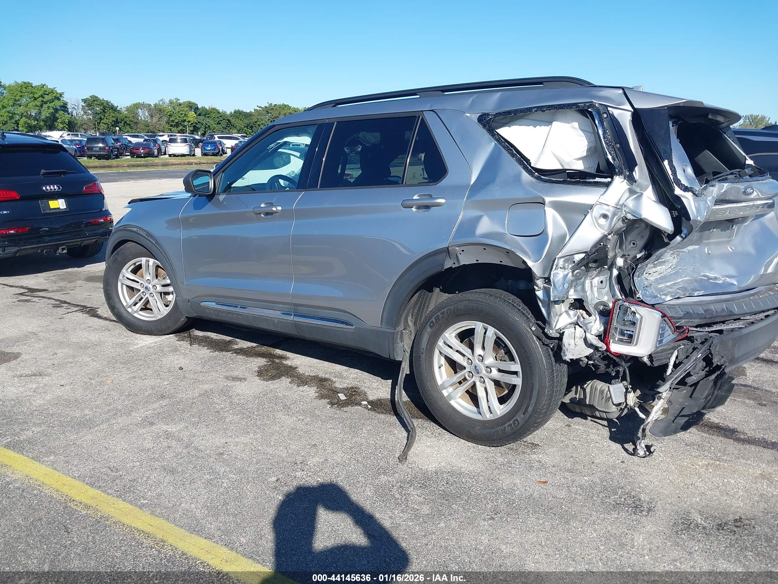 FORD EXPLORER image 3