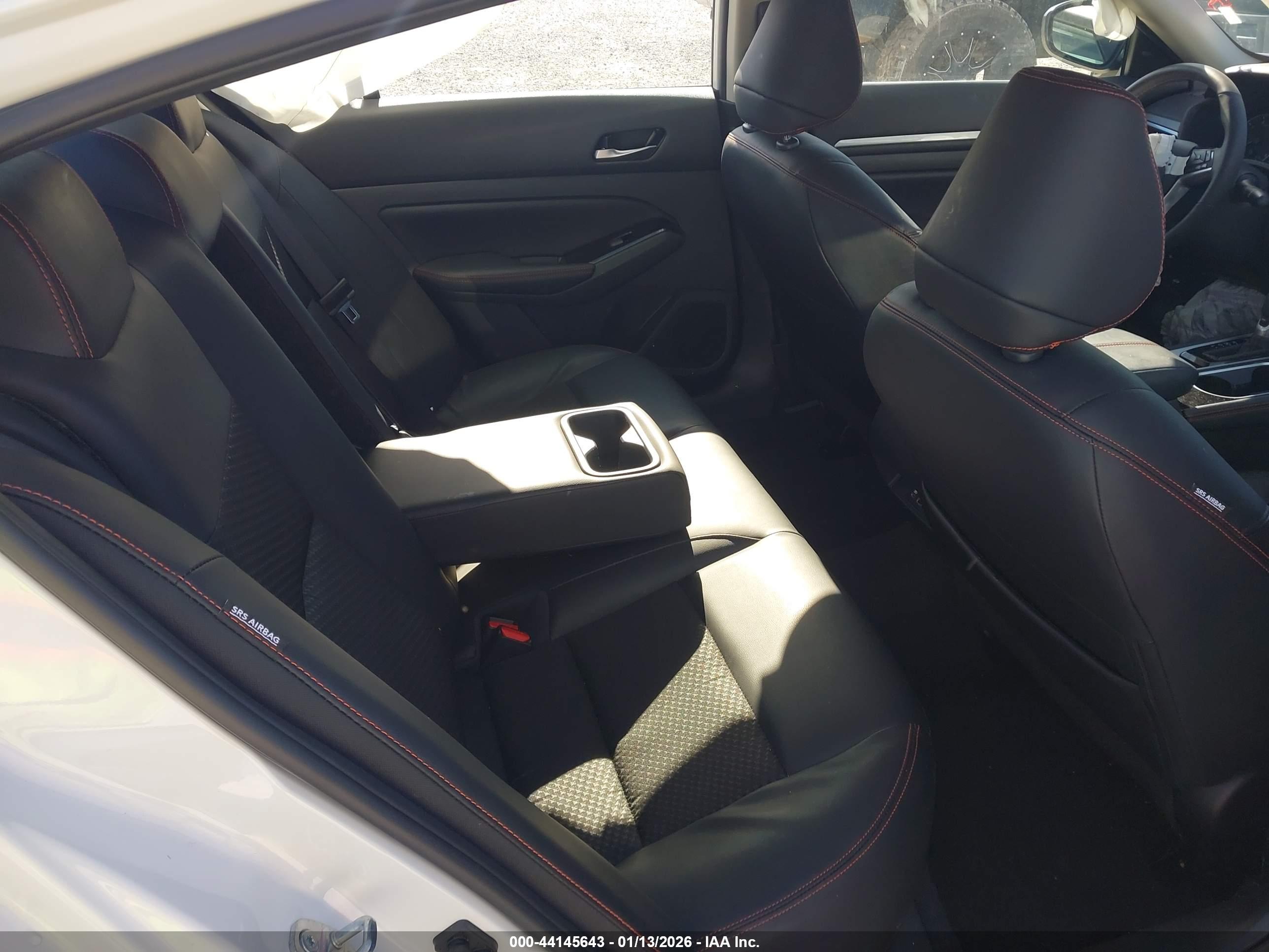 NISSAN ALTIMA image 8