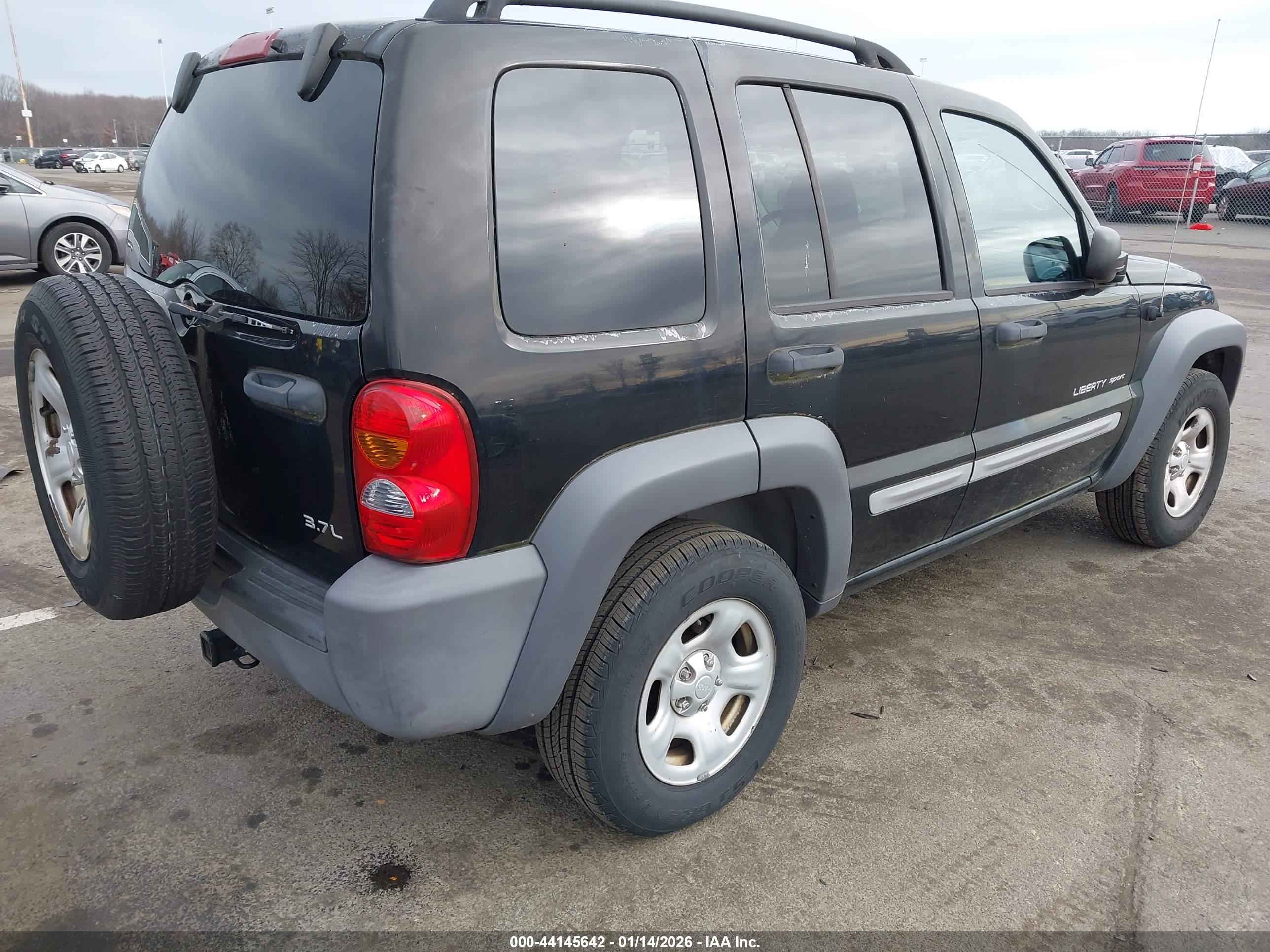 JEEP LIBERTY image 4