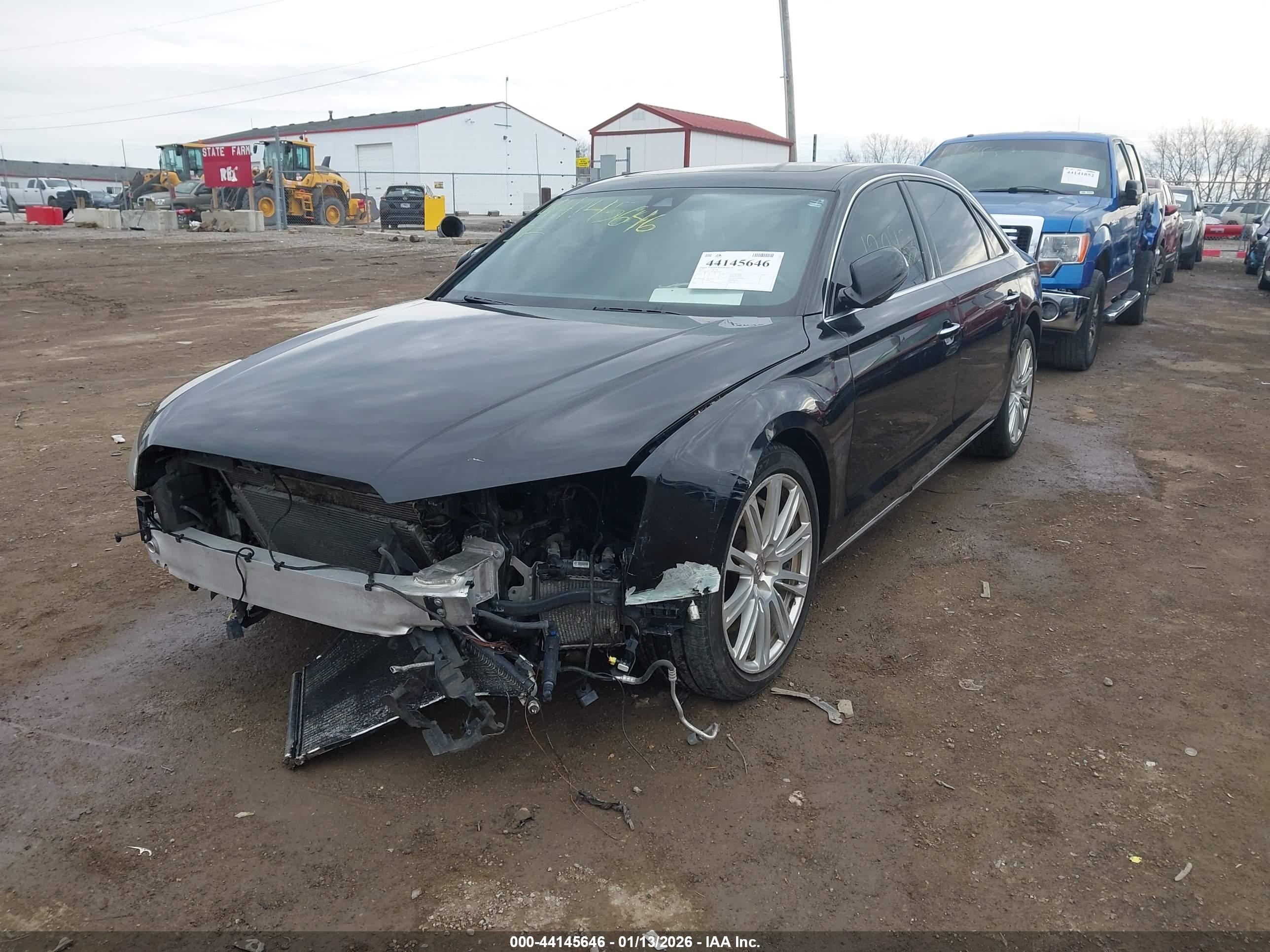 AUDI A8 image 2