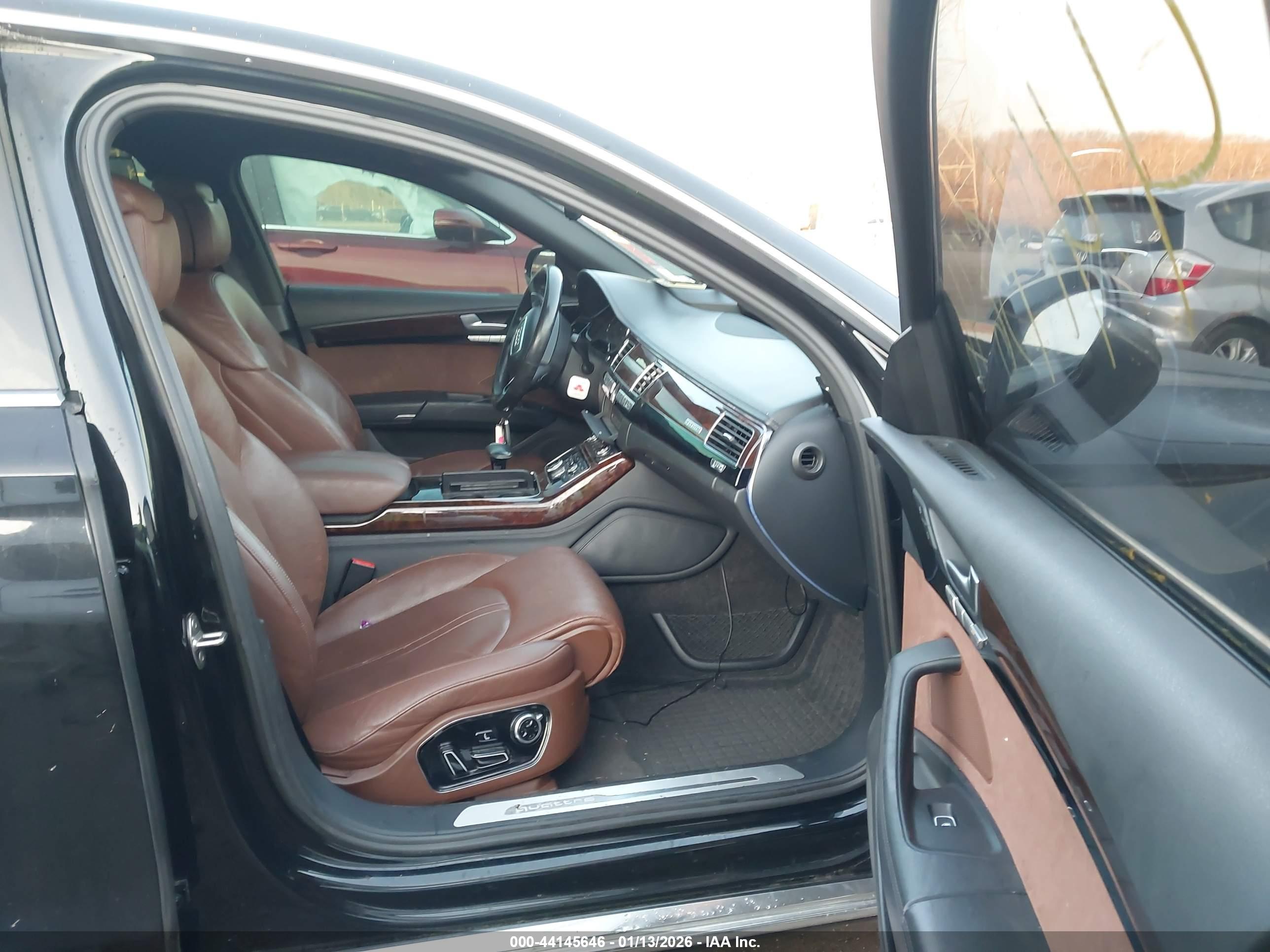 AUDI A8 image 5