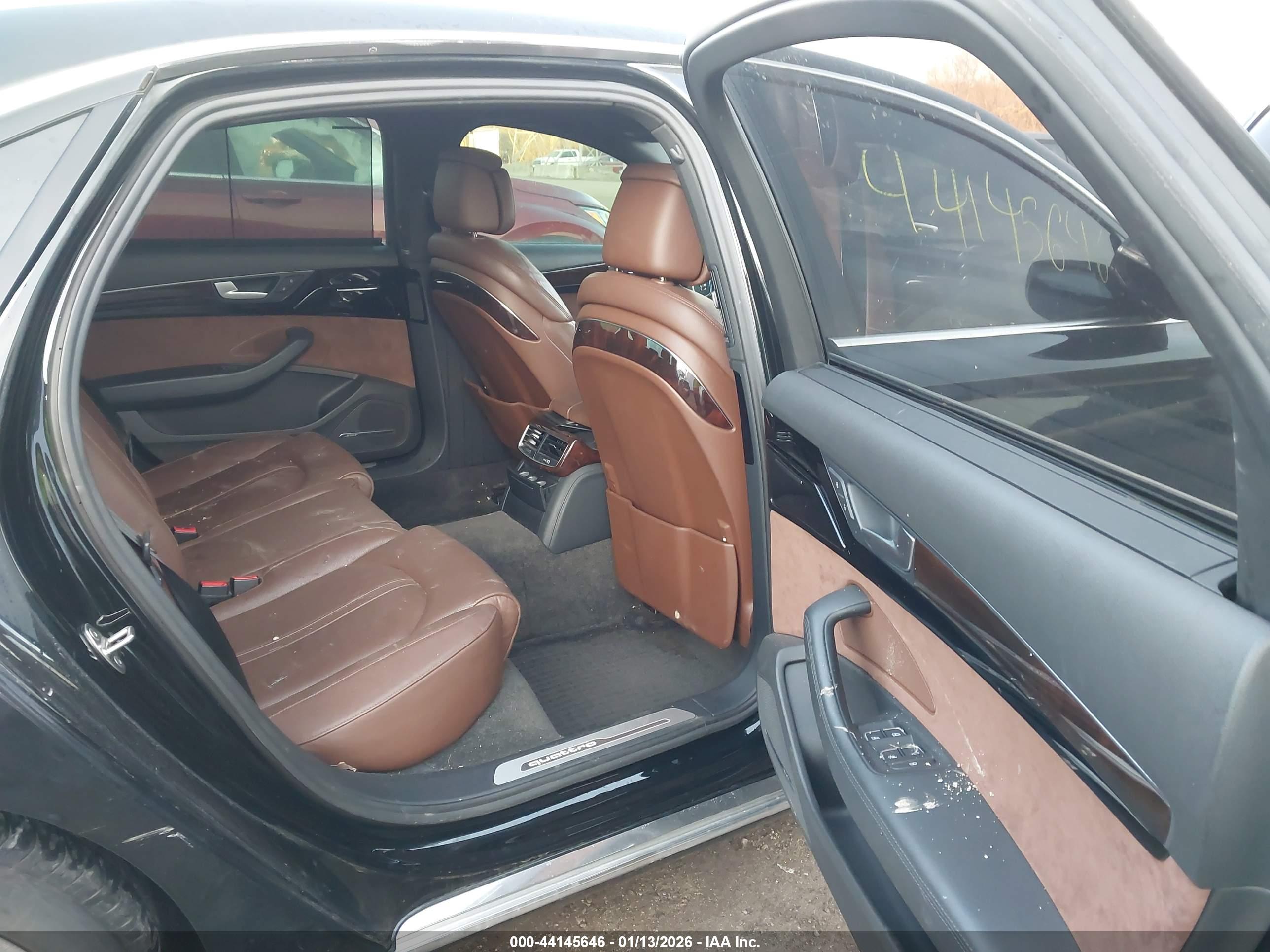 AUDI A8 image 8