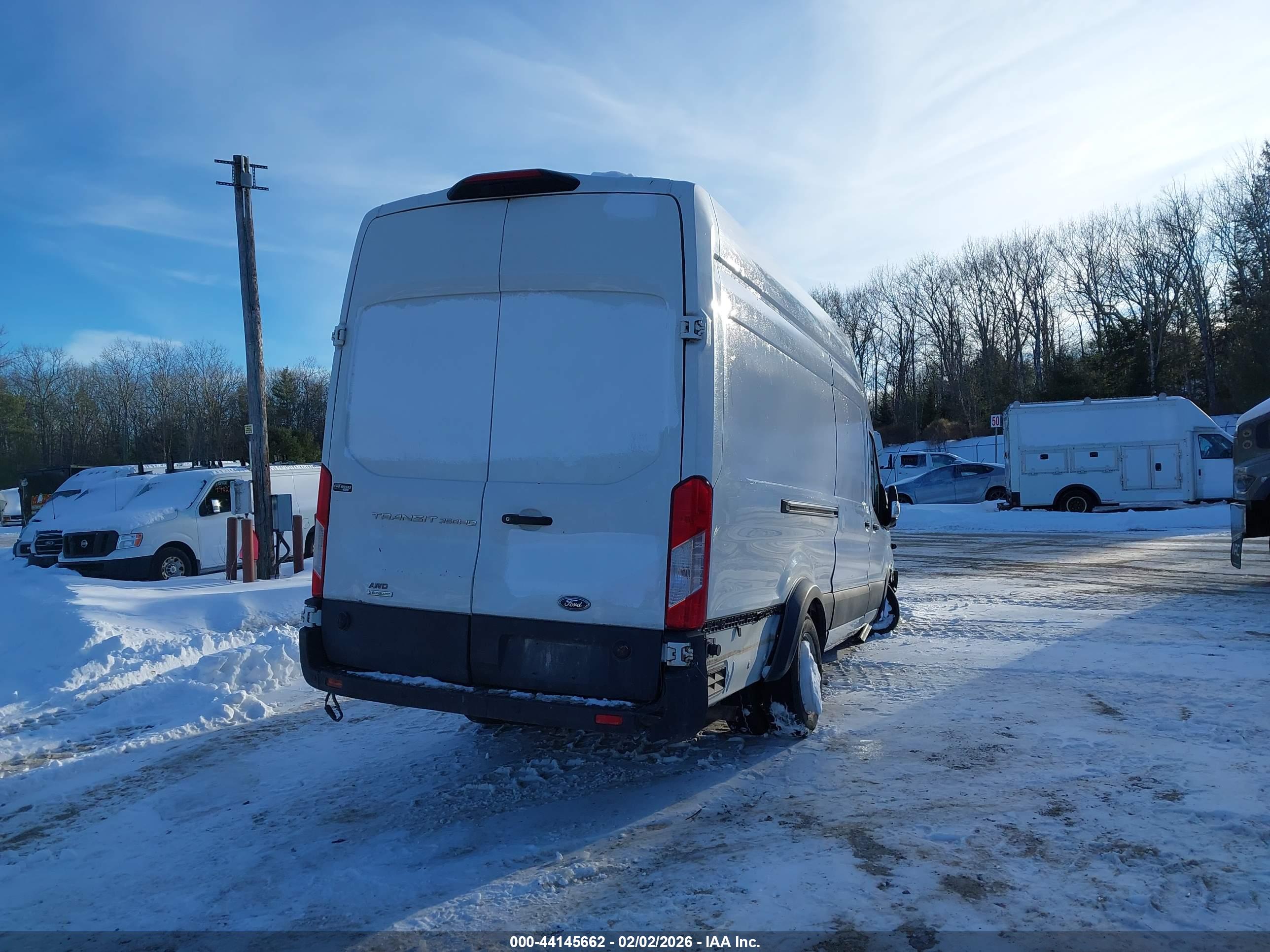 FORD TRANSIT-350 image 4